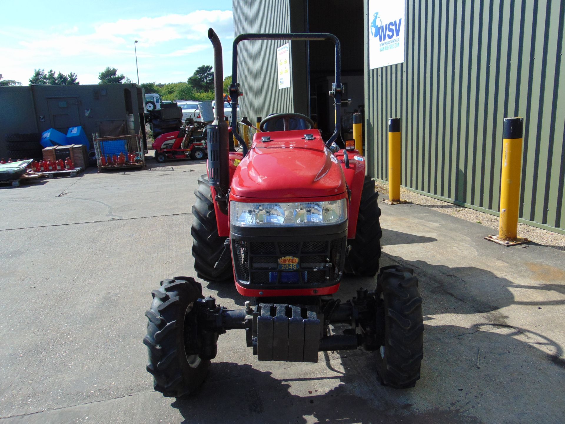 Siromer 204S 4WD Tractor c/w PTO driven Flail Mower ONLY 4 Hours! - Image 3 of 21