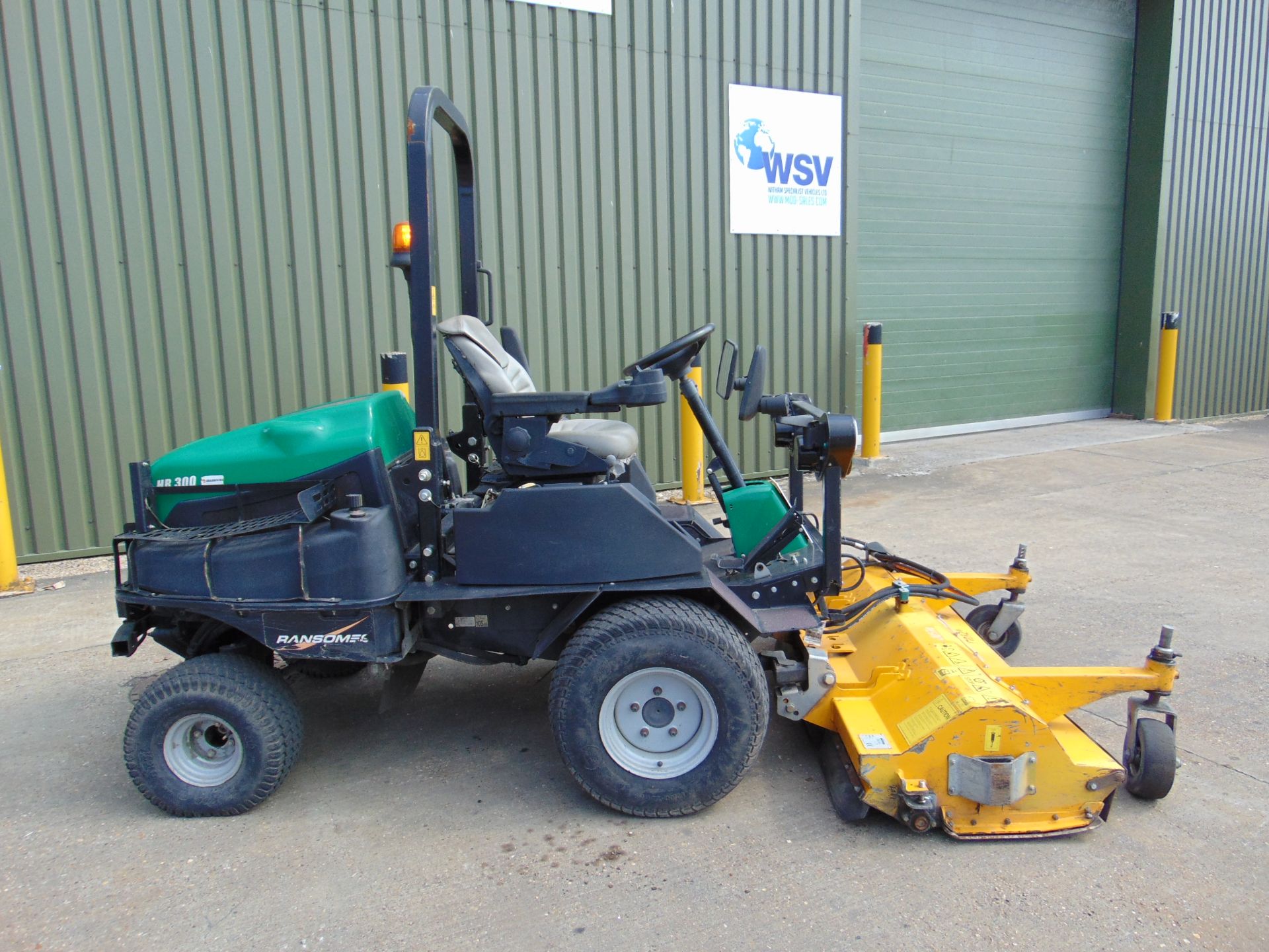 2014 Ransomes HR300 C/W Muthing Outfront Flail Mower ONLY 3,489 Hours! - Image 9 of 22