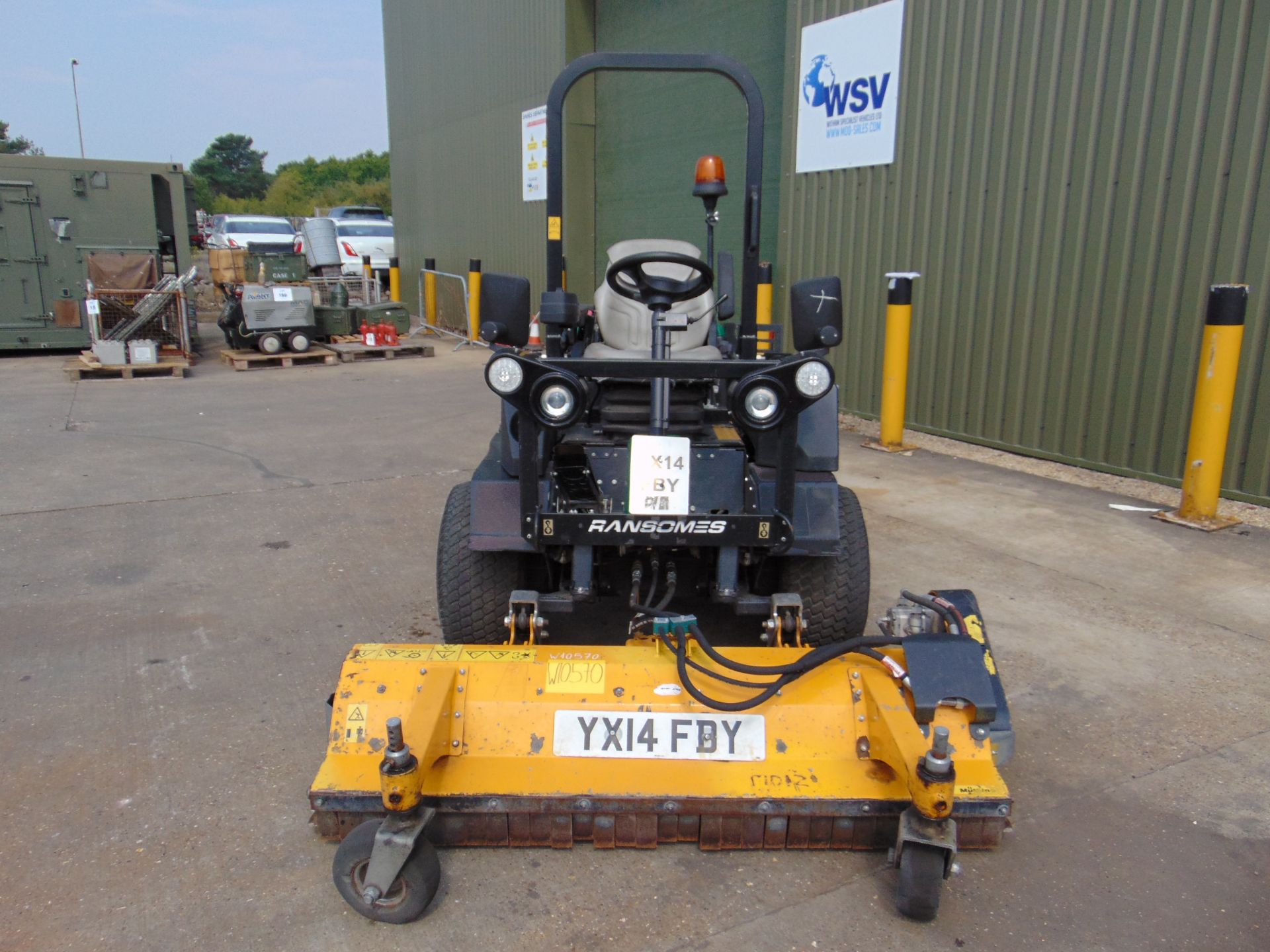 2014 Ransomes HR300 C/W Muthing Outfront Flail Mower ONLY 3,489 Hours! - Image 4 of 22