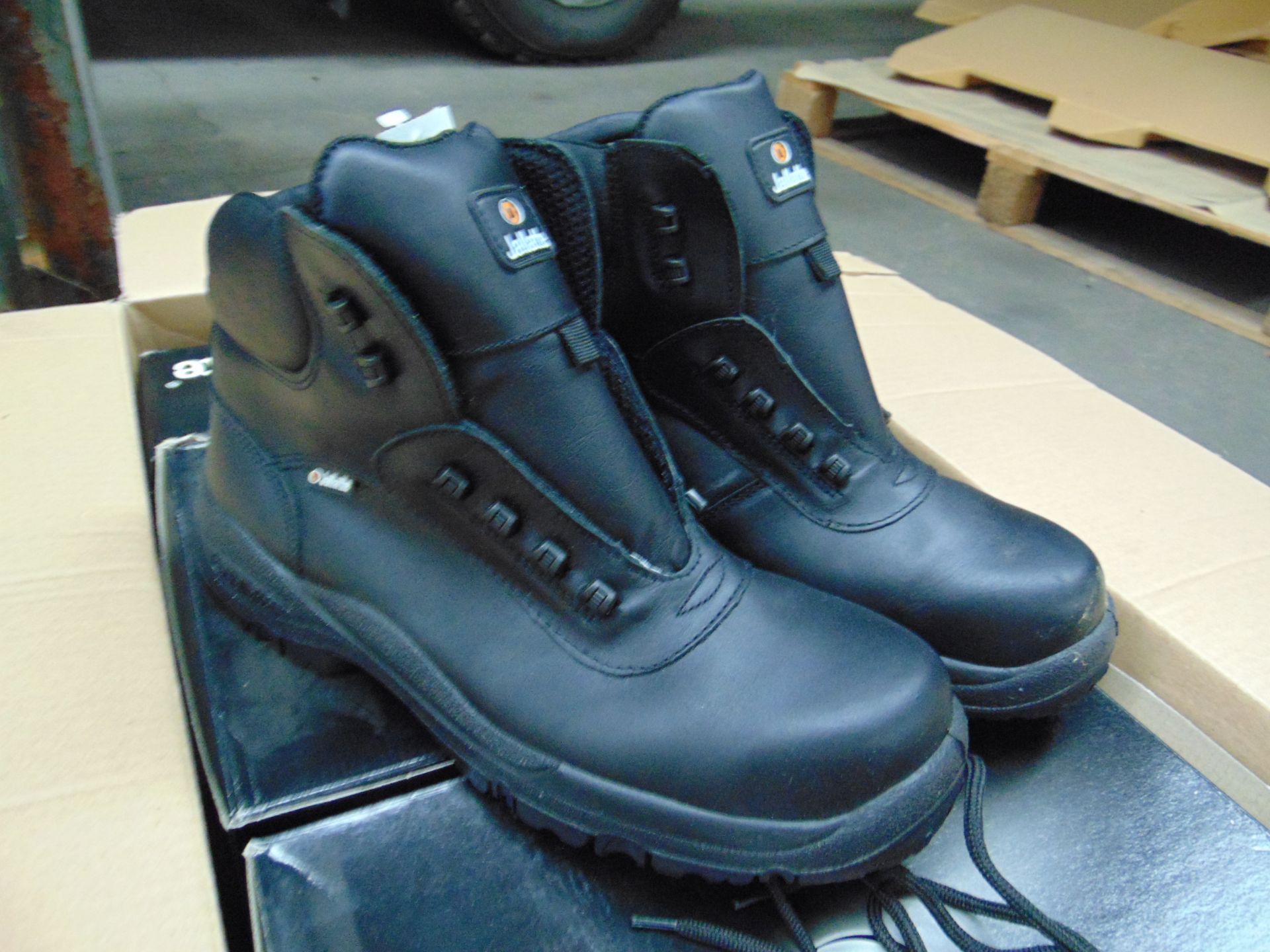 Qty 5 x UNISSUED Jallatte Safety Boots Size 12 - Image 2 of 4