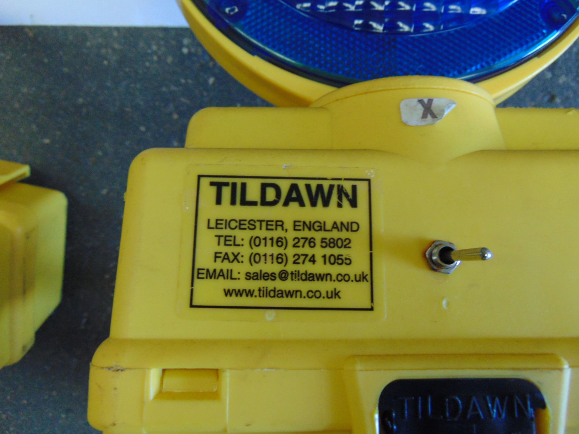 2X TILDAWN SAFETY BEACONS UNISSUED - Image 2 of 3