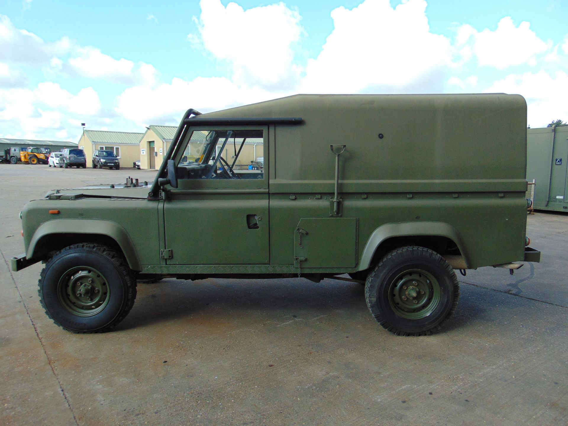 Land Rover 110 RHD Tithonus hardtop - Image 5 of 29