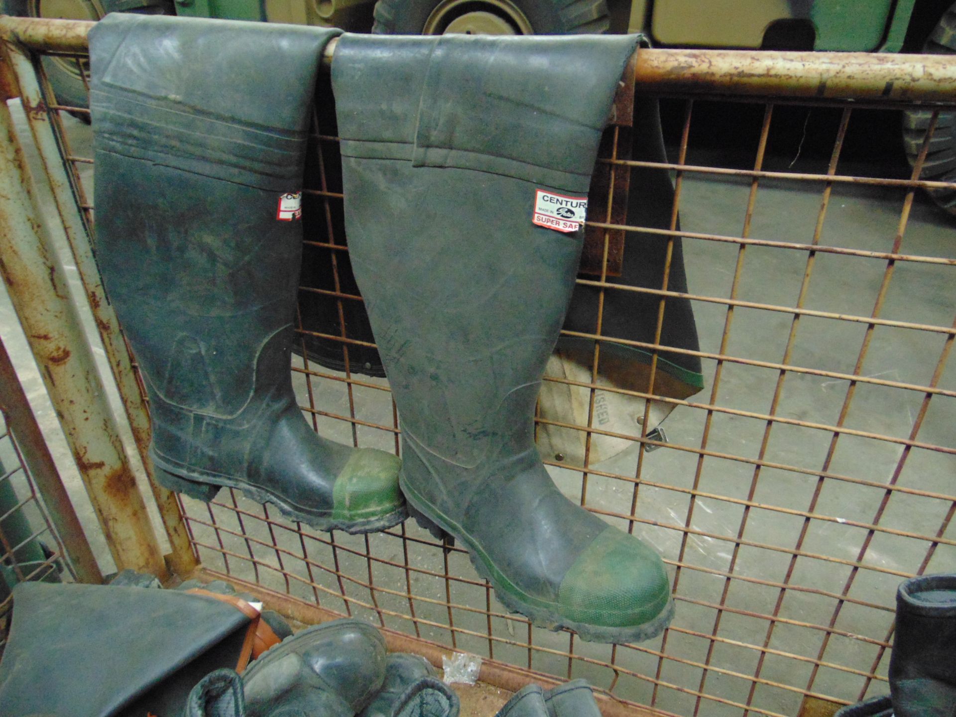 Approx 15 x Pairs of Wellington Safety Boots, Waders etc Mixed Sizes - Image 3 of 5