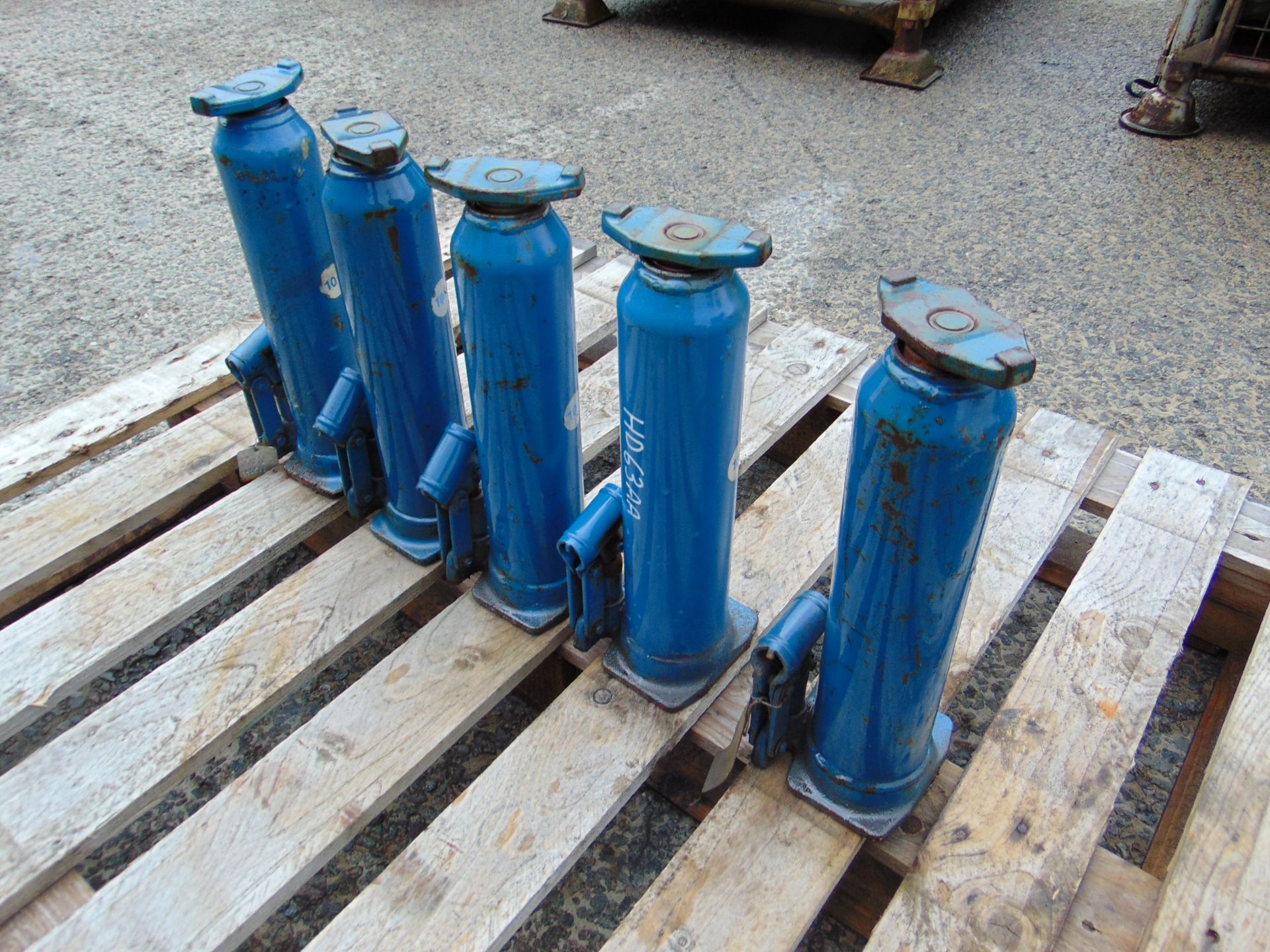 Q 5 Weber 10 Tonne Hydraulic Jacks - Image 4 of 5