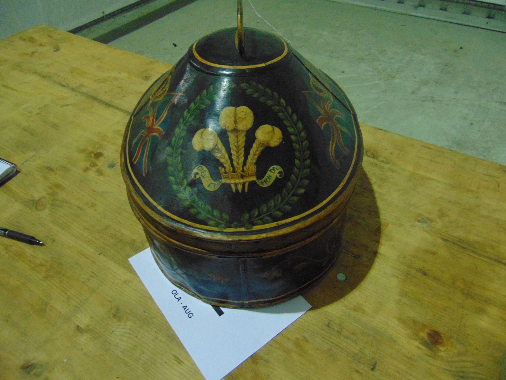 ORIGINAL PITH HELMET IN TRANSIT CASE GIEVE MATHEWS AND SEAGRAVE LTD. - Image 5 of 8