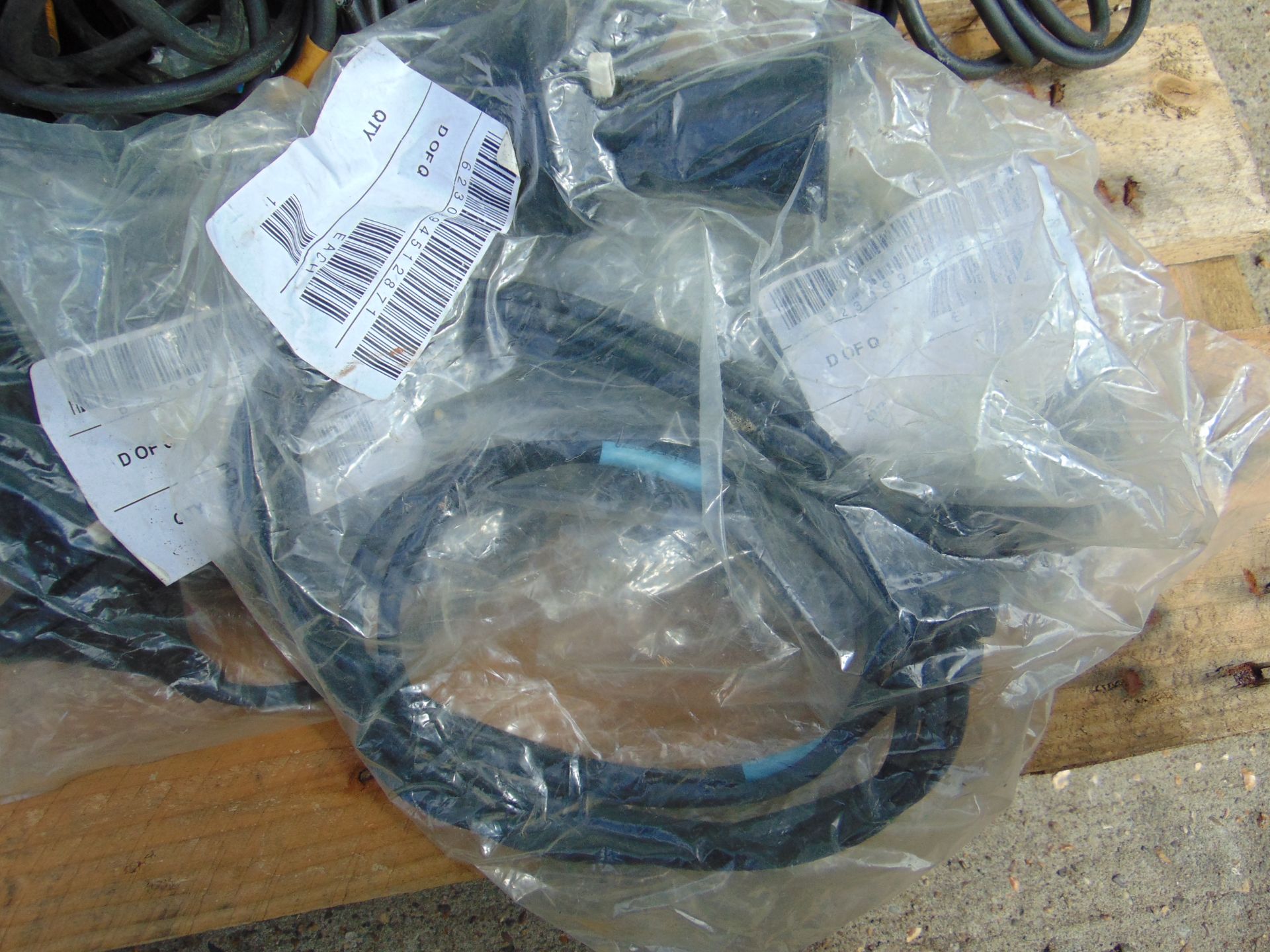 Approx 50 x Marquee / Tent Lighting Cables mixed Sizes 30ft, 15ft, 10ft & 5ft - Image 4 of 6