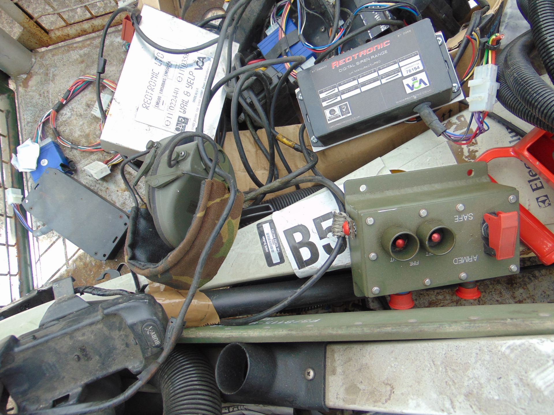 1x PALLET OF STARTER, LEADS, ELECTRONIC EQUIPMENT - Image 6 of 7