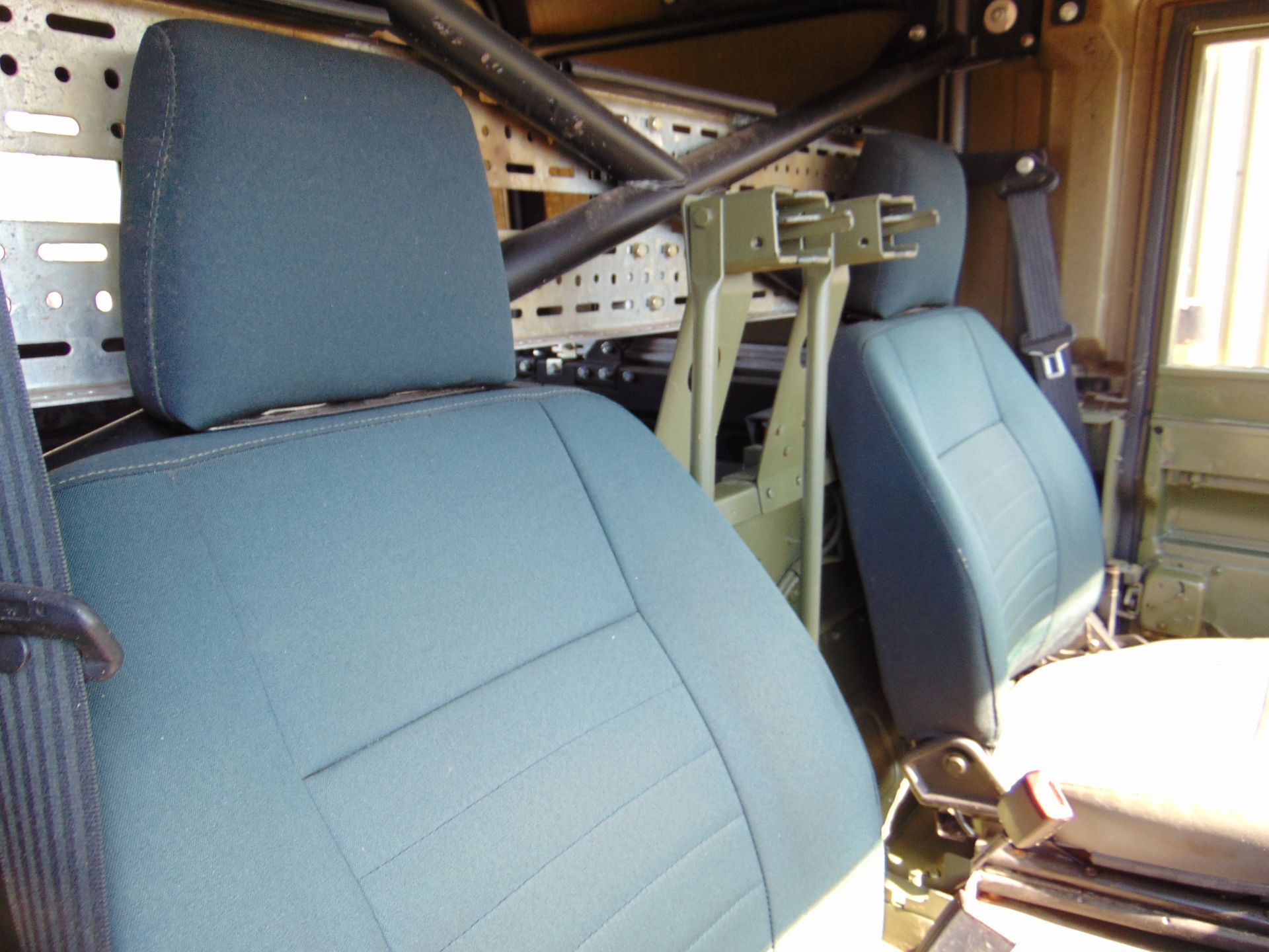 Land Rover 110 RHD Tithonus hardtop - Image 21 of 29