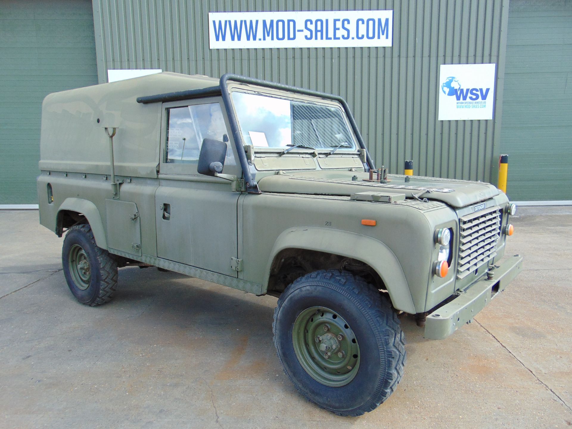 Land Rover 110 RHD Tithonus hardtop