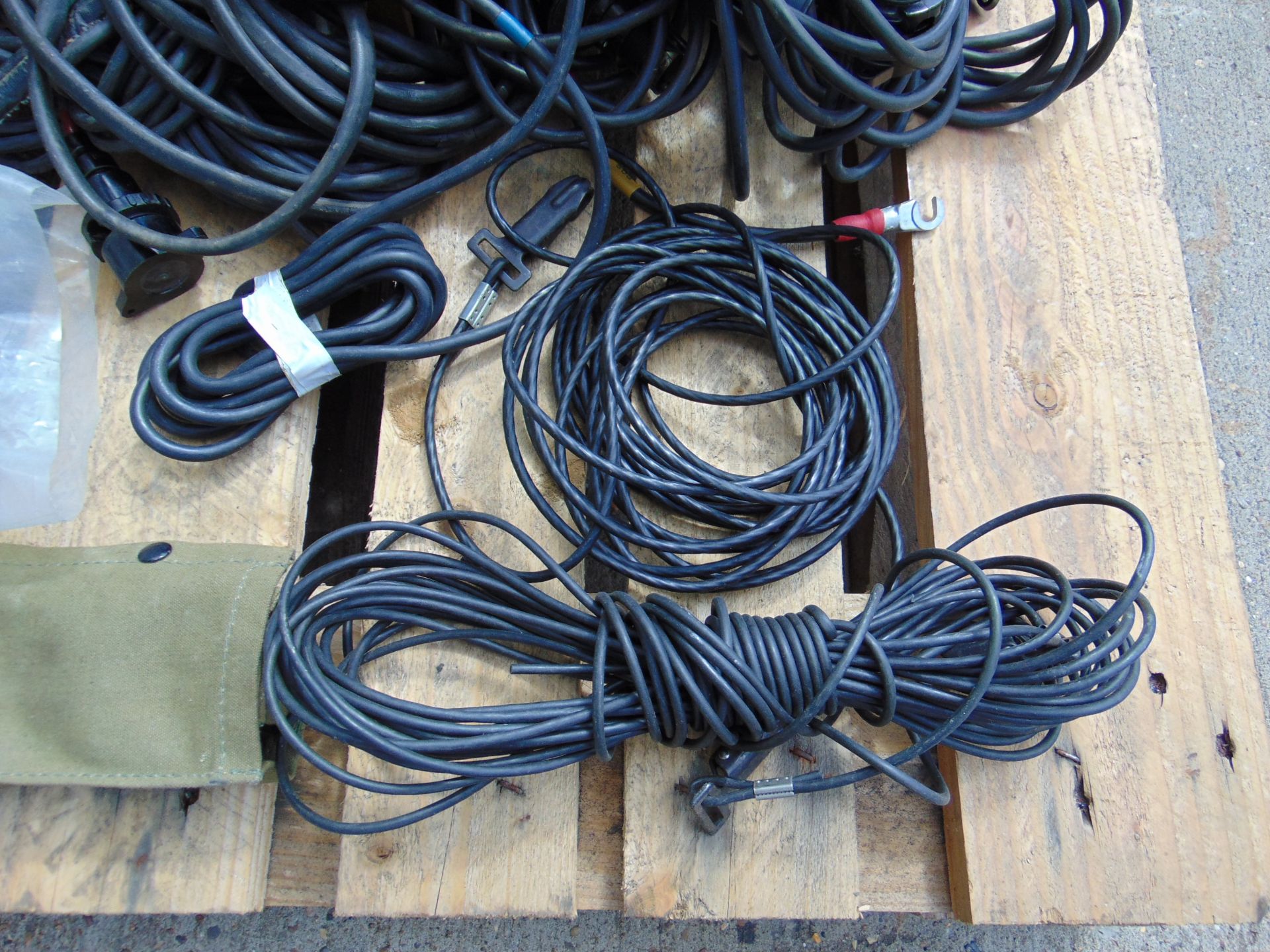 Approx 50 x Marquee / Tent Lighting Cables mixed Sizes 30ft, 15ft, 10ft & 5ft - Image 5 of 6