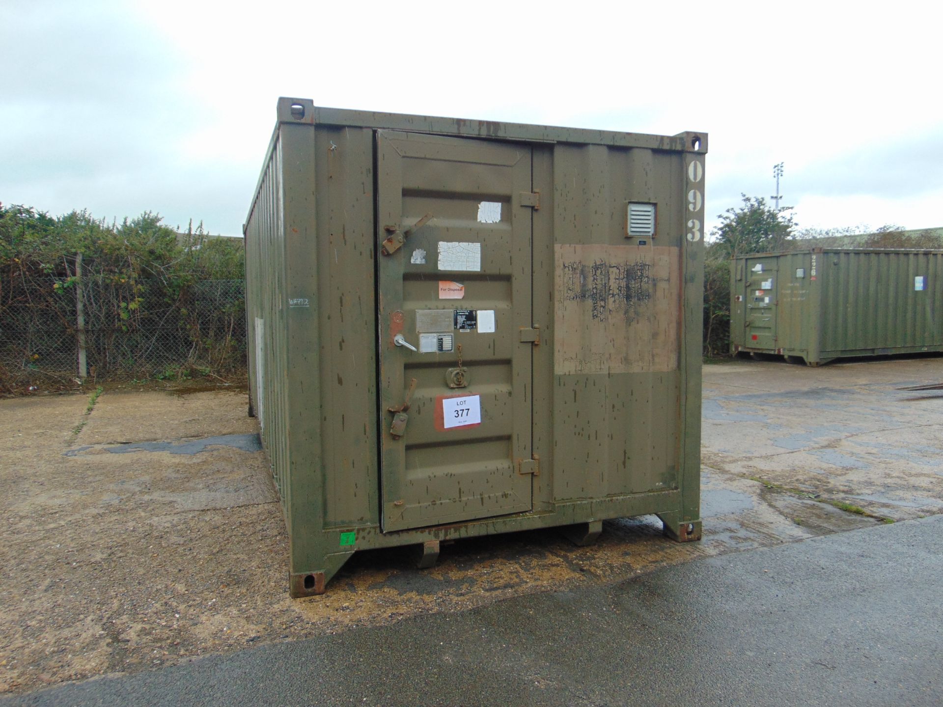 DEMOUNTABLE FRONT LINE ABLUTION UNIT IN 20FT CONTAINER WITH HOOK LOADER, TWIST LOCKS ETC. - Bild 4 aus 18