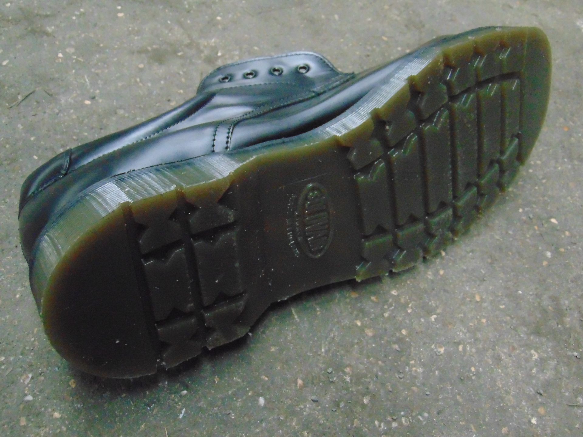 Approx 30 x UNISSUED Safety Shoes Mixed Sizes - Image 5 of 6