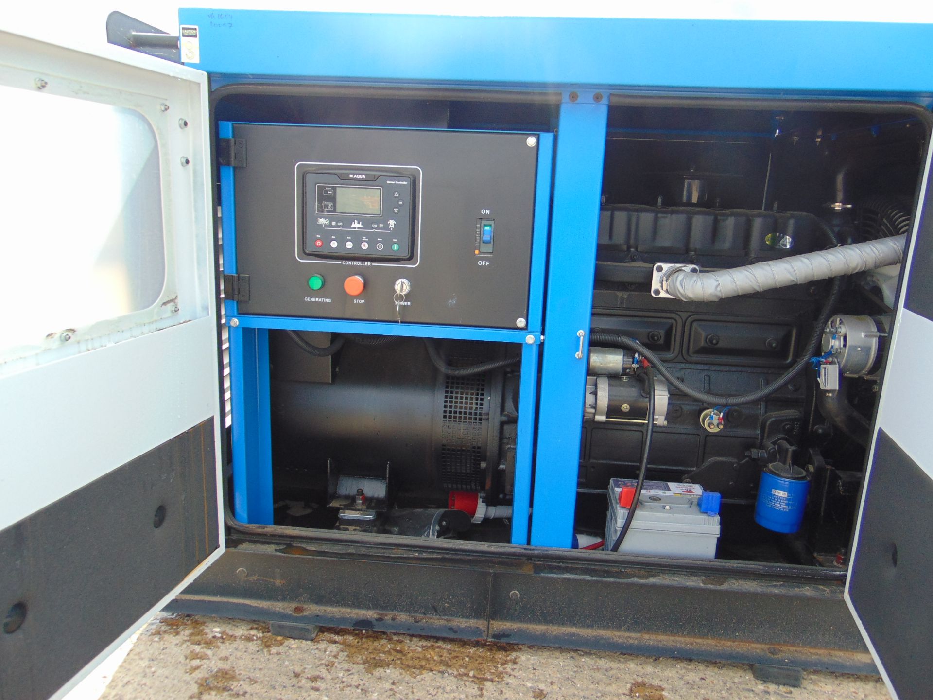 NEW UNISSUED 30 KVA SILENCED DIESEL 3 PHASE/SINGLE PHASE 230 Volt/ 400 Volt GENERATOR - Image 6 of 12