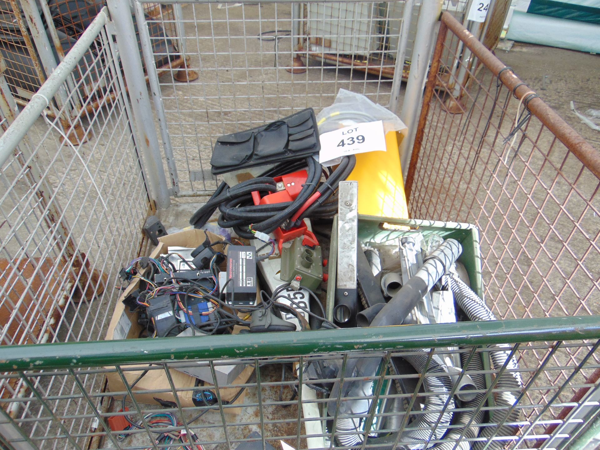 1x PALLET OF STARTER, LEADS, ELECTRONIC EQUIPMENT - Image 2 of 7