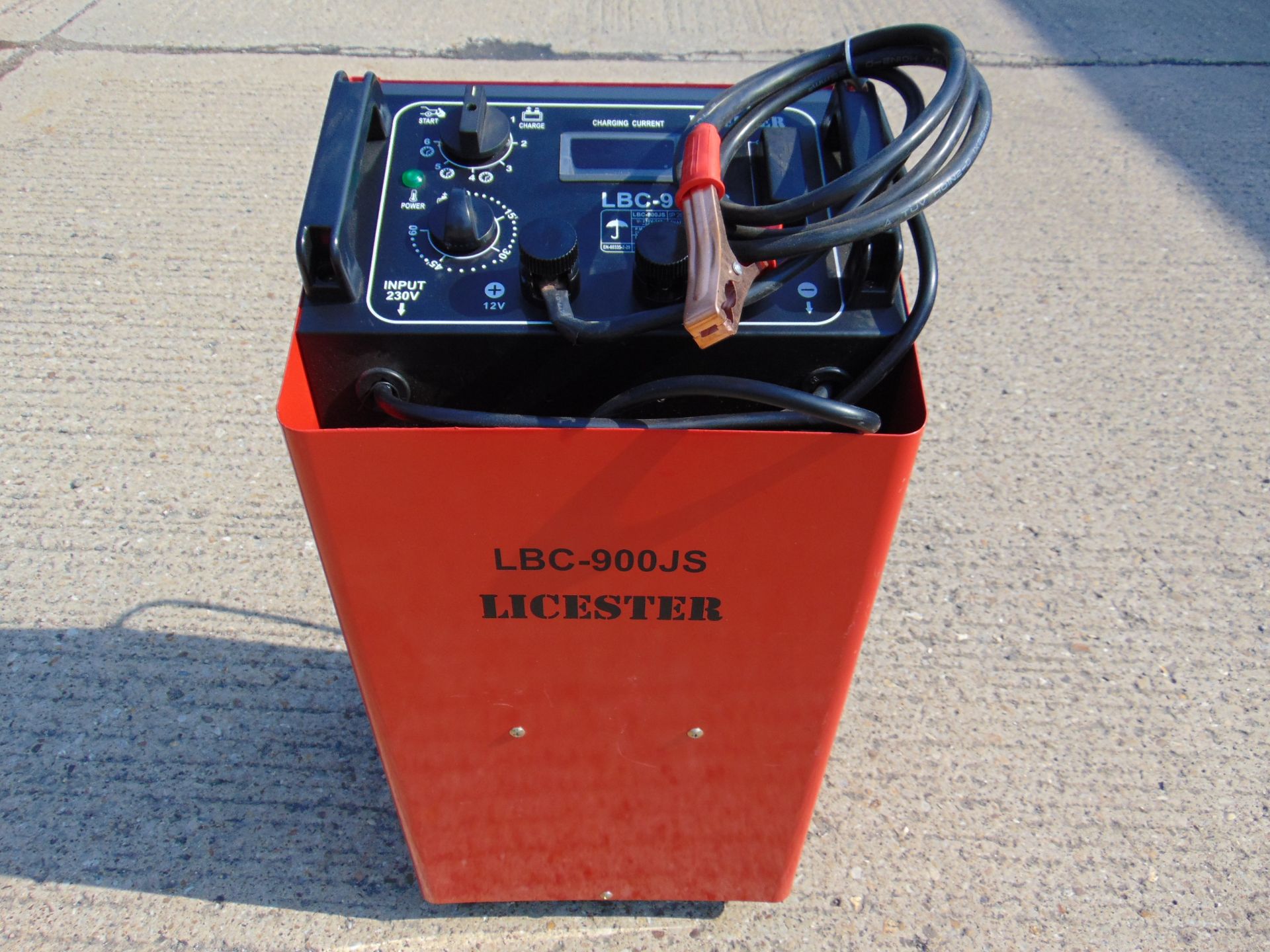 ** BRAND NEW ** Leicester LBC-900JS 12/24V Vehicle Battery Charger/Starter