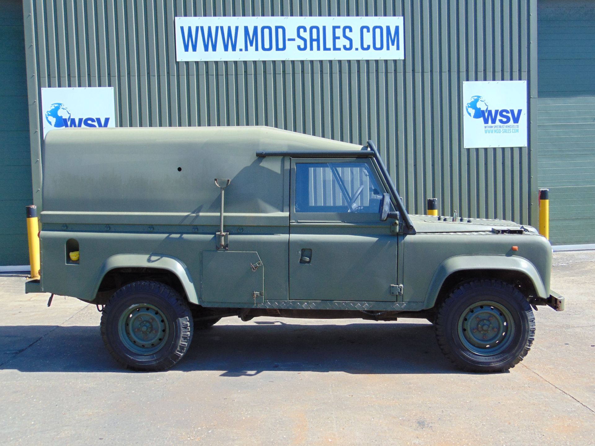 Land Rover 110 RHD Tithonus hardtop - Image 29 of 29