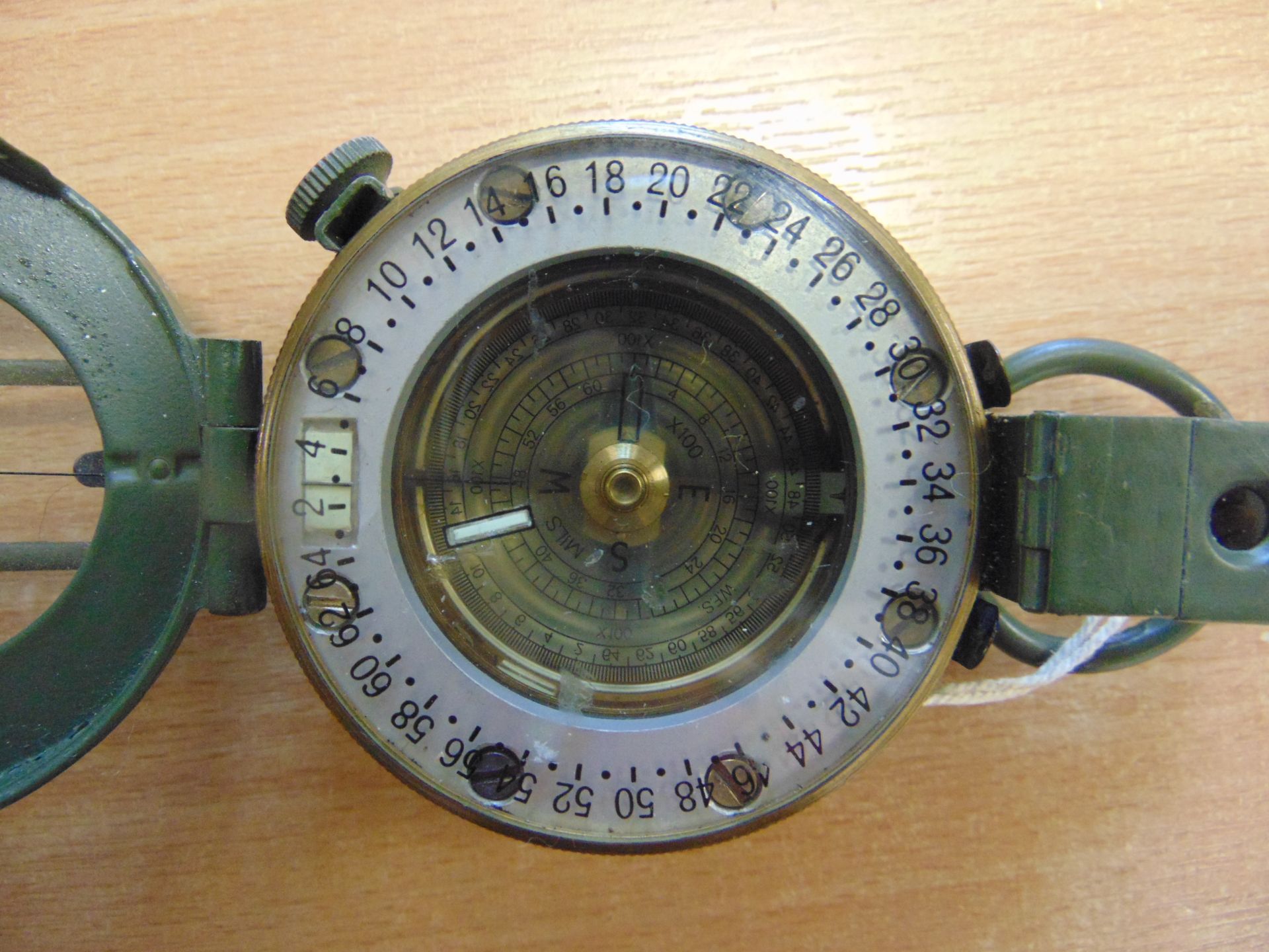 UNISSUED STANLEY PRISMATIC MARCHING COMPASS NATO MARKED. - Image 5 of 6