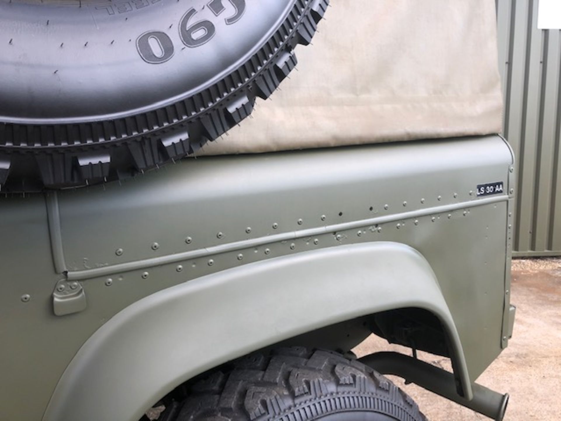 Land Rover Defender 90 Wolf Air Portable Soft Top - Image 19 of 39