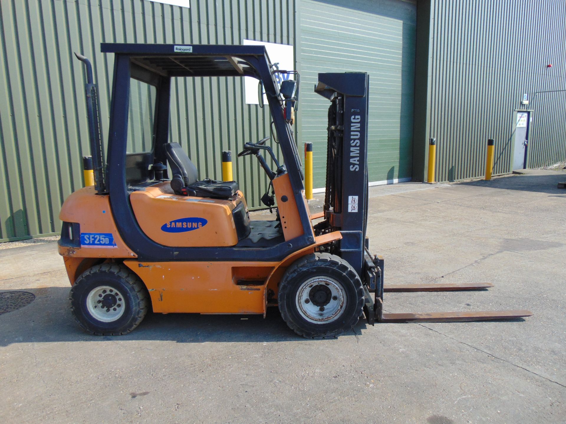 Samsung SF25D Diesel Counter Balance Forklift - Image 6 of 19