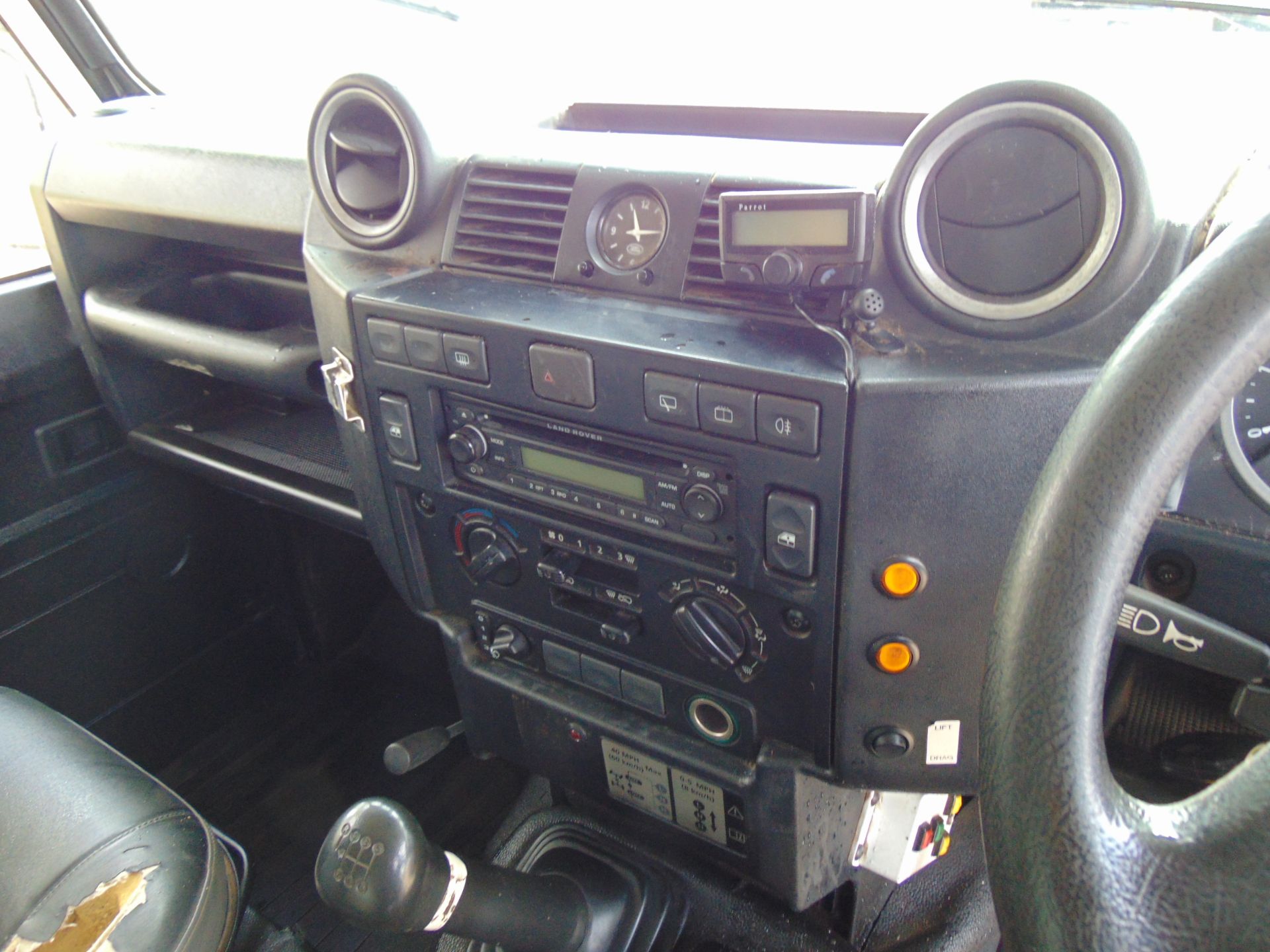 2011 Land Rover Defender 110 Puma hardtop 4x4 Utility vehicle (mobile workshop) - Image 26 of 33