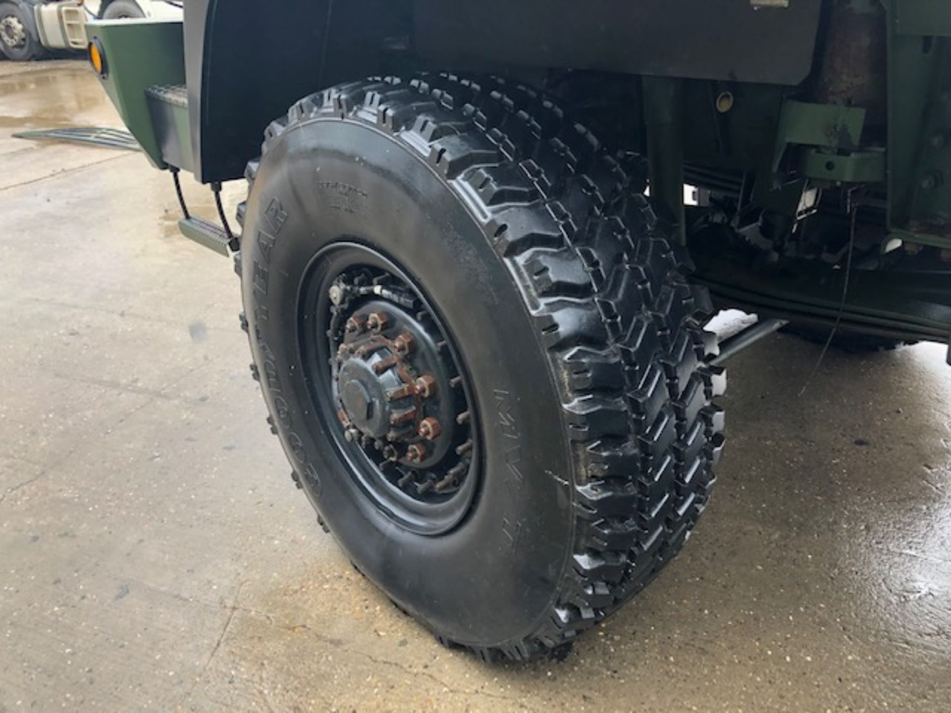 Stewart and Stevenson 6x6 LHD tractor unit model MTV M1088 Cat 3116 turbo Diesel engine 290hp - Image 25 of 38