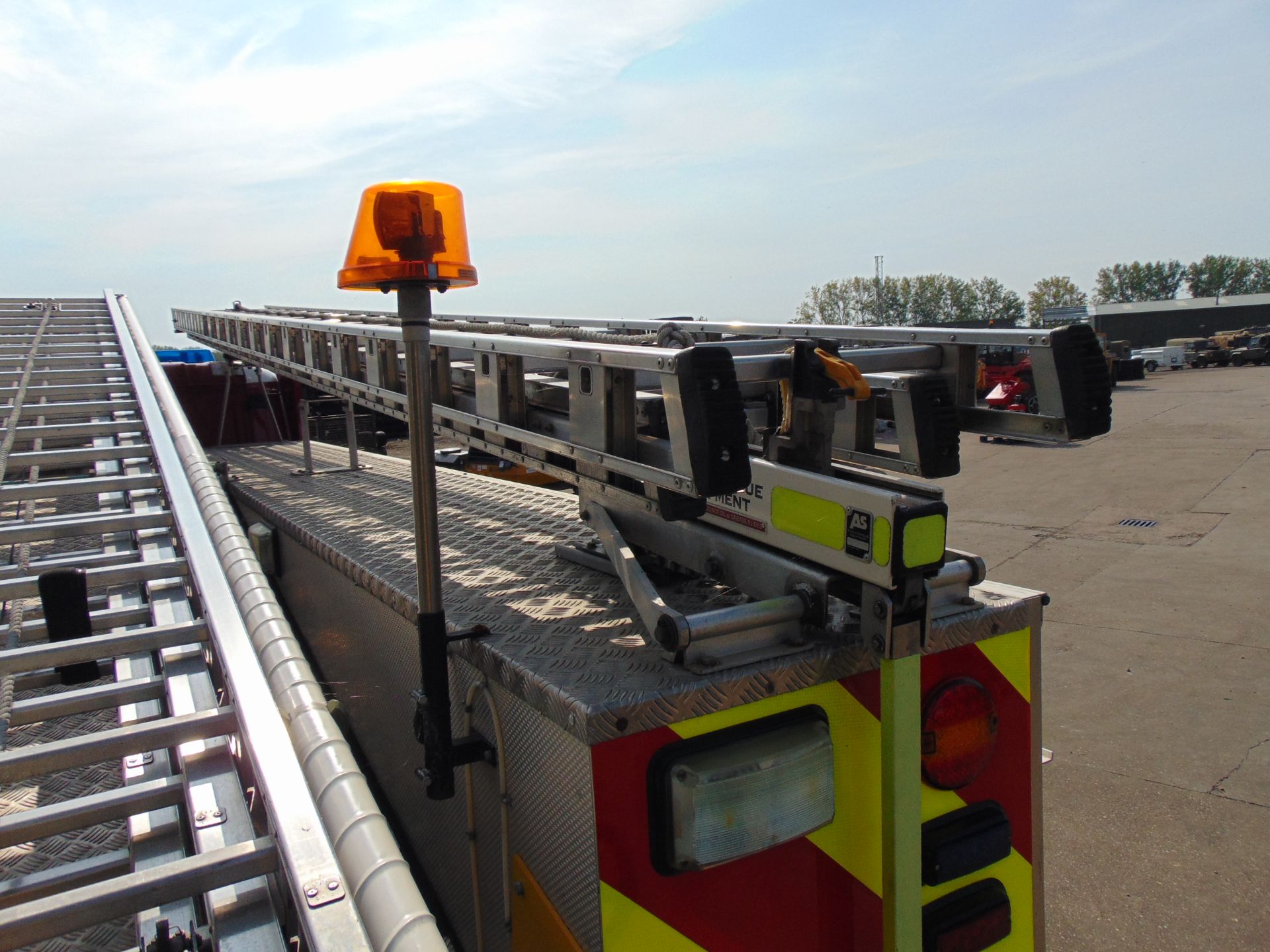 Scania 94D 260 / Emergency One Fire Engine Exceptionally Clean ONLY 68,050km! - Image 32 of 48