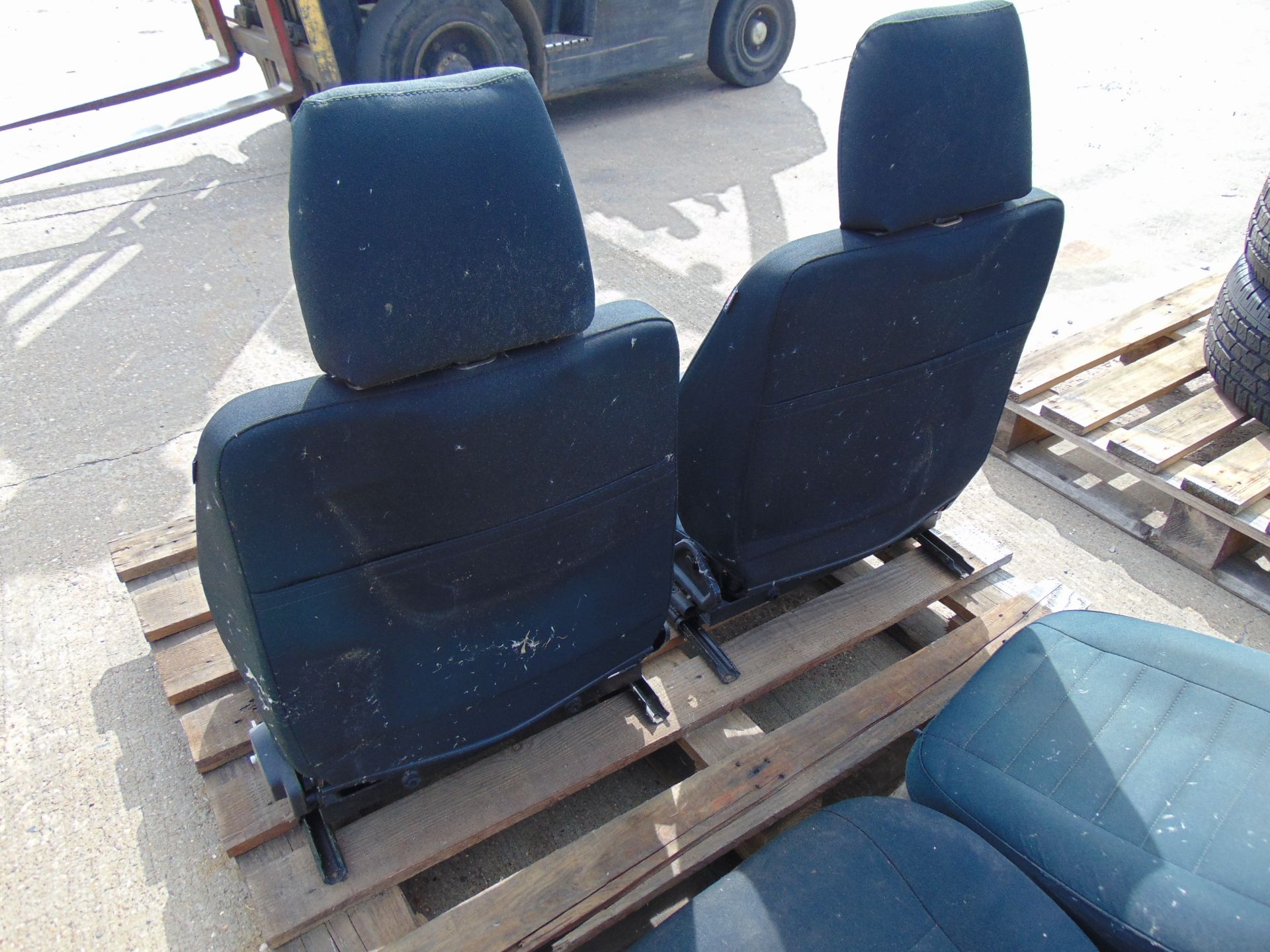 2 x Land Rover Exmoor Trim Complete Seat Assemblies - Image 3 of 4