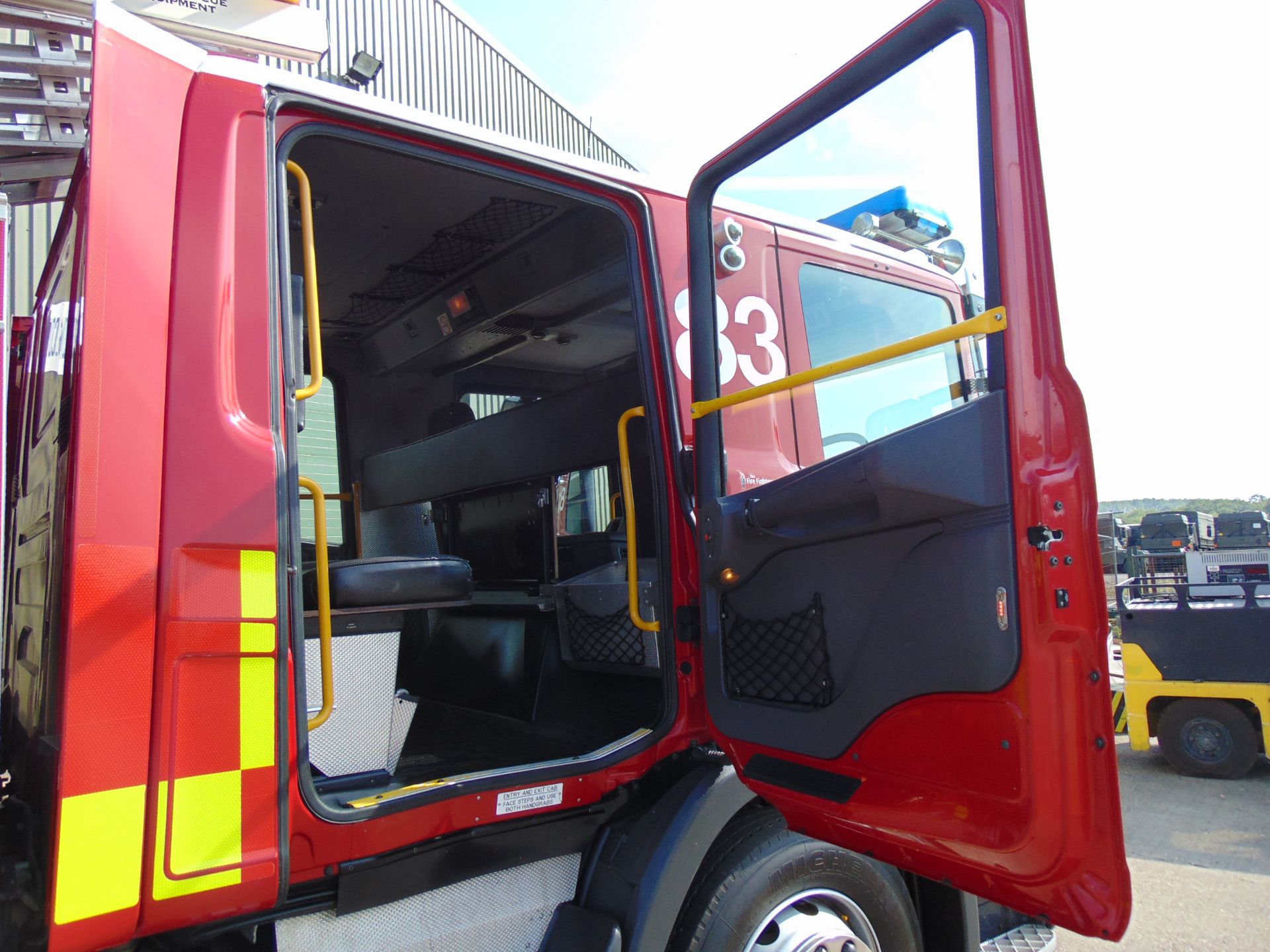 Scania 94D 260 / Emergency One Fire Engine Exceptionally Clean ONLY 68,050km! - Image 33 of 48