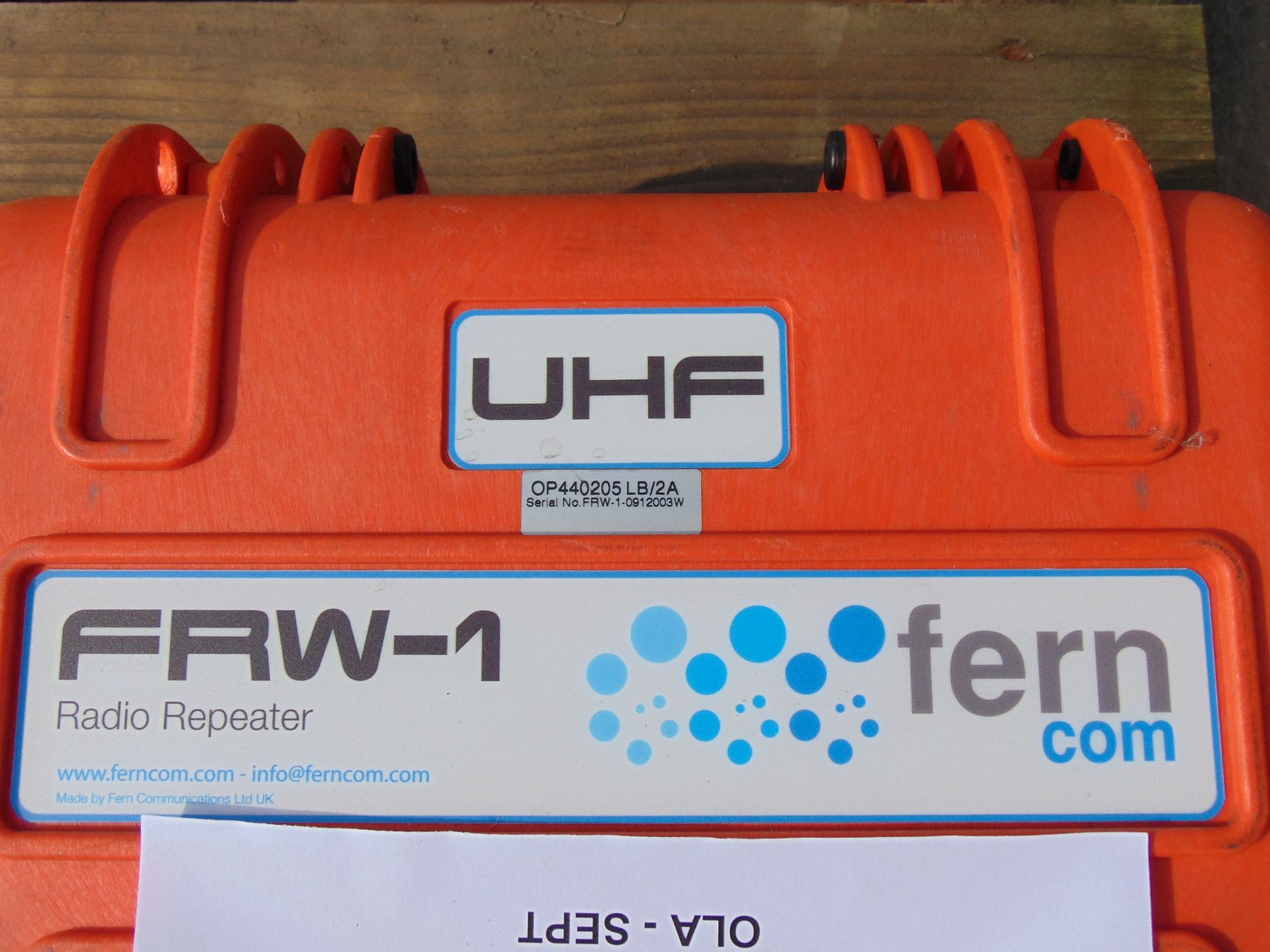 Fern Lightweight FRW-1 UHF 400-440 MHz Portable Repeater - Image 2 of 5