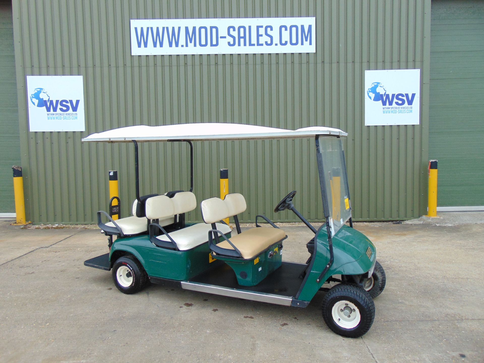 E-Z-GO 6 Seater Golf Buggy / Estate Vehicle ONLY 1,327 Hours!