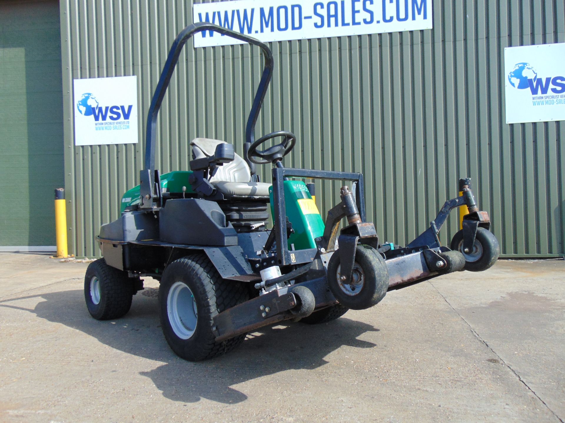 2012 Ransomes HR 3300T Outfront 3 Blade Hydraulic Rotary Mower. 4,560 hrs from UK Govt Contract. - Image 10 of 22