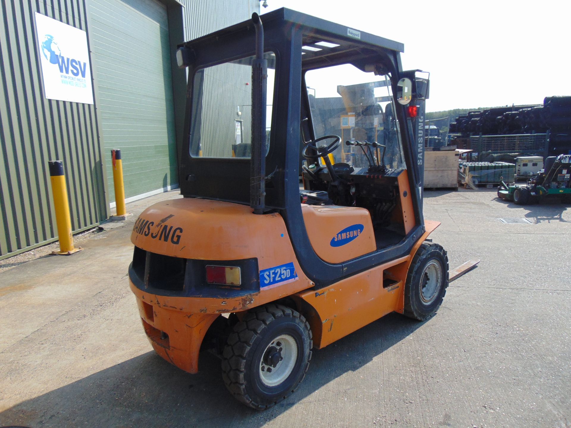 Samsung SF25D Diesel Counter Balance Forklift - Image 7 of 19