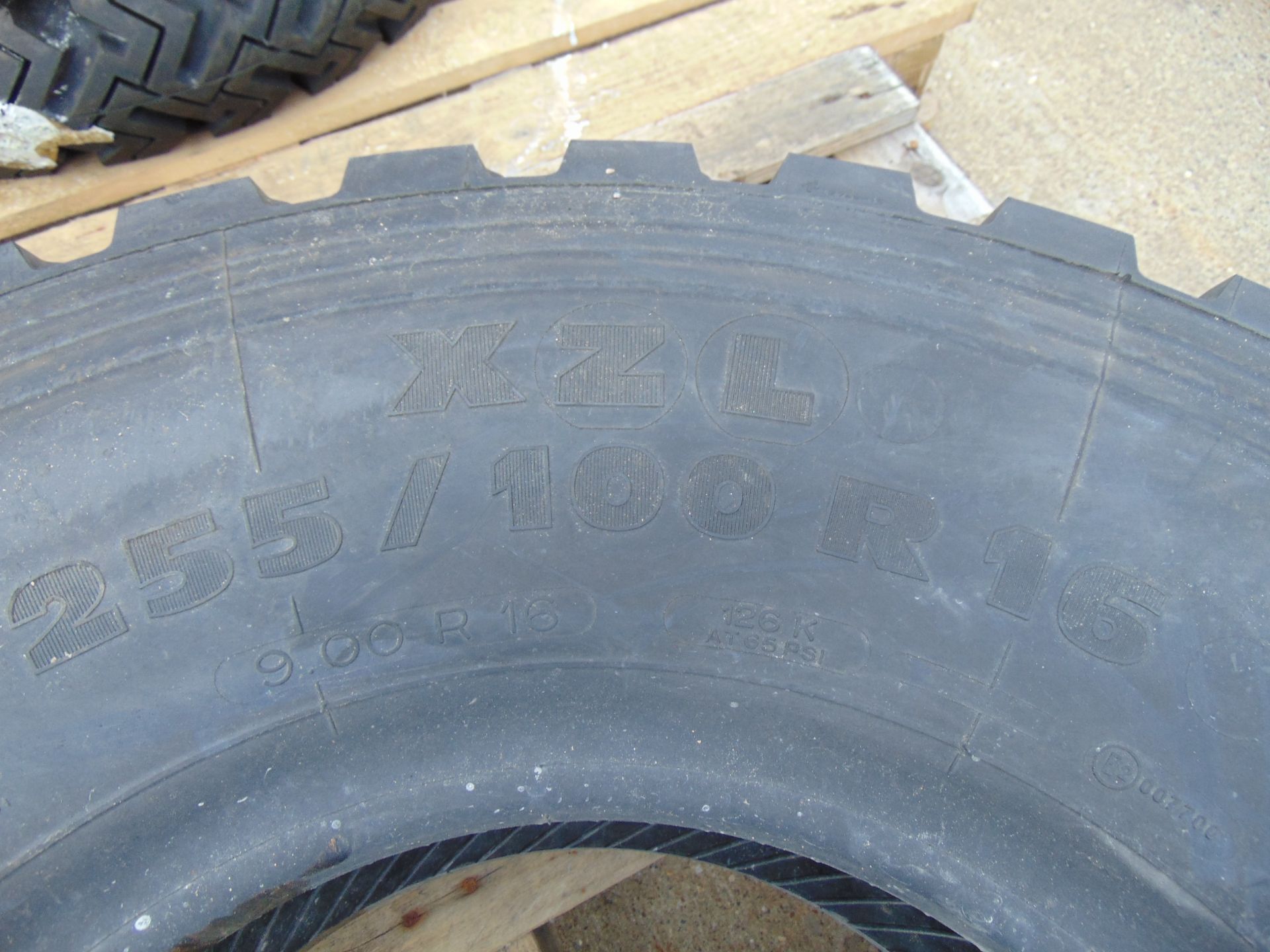 1 x Michelin XZL 255/100 R16 Tyre - Image 4 of 6