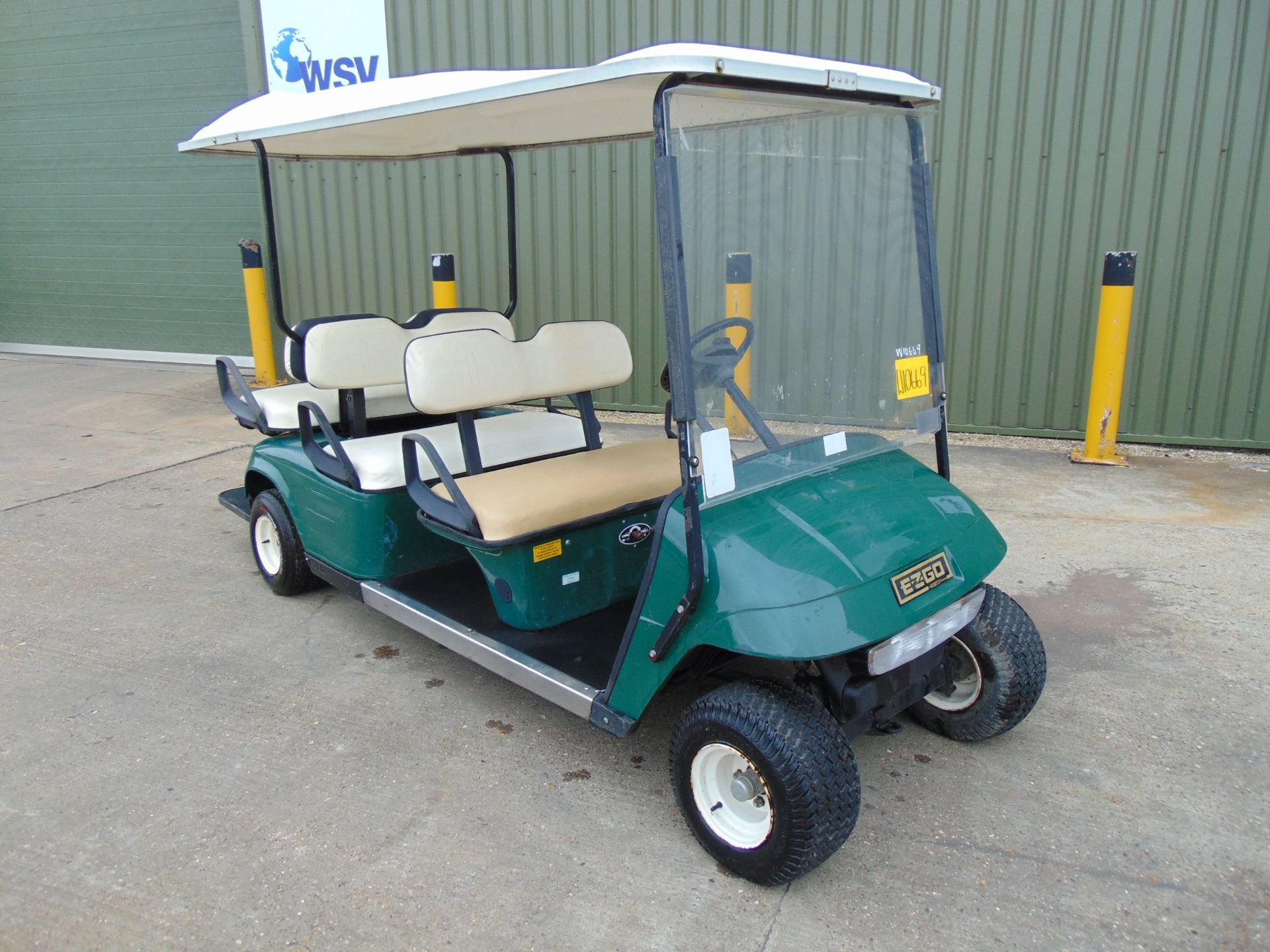 E-Z-GO 6 Seater Golf Buggy / Estate Vehicle ONLY 1,327 Hours! - Image 2 of 21