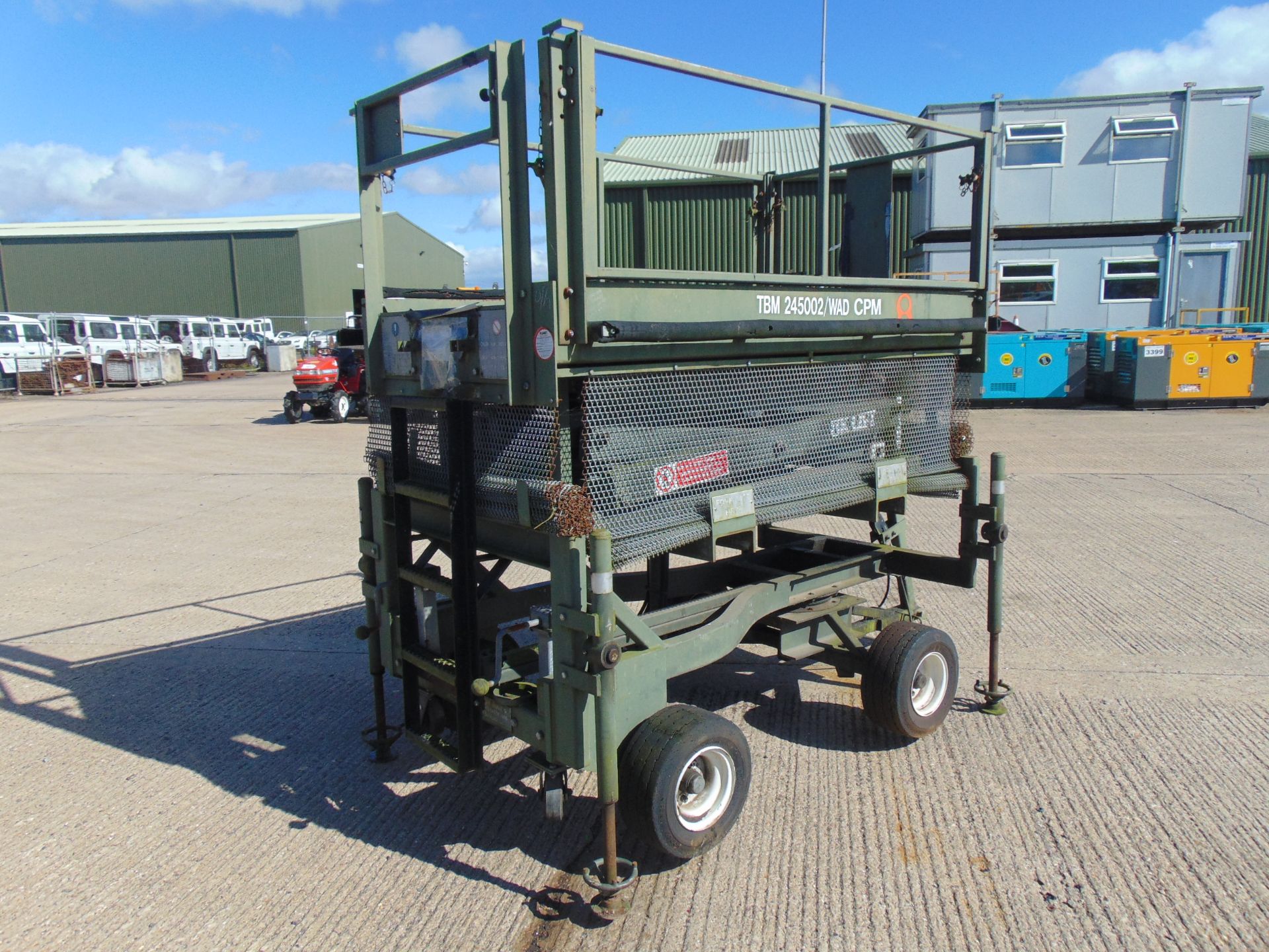 RAF Maintenance Unit UK Lift Hydraulic Access Platform SWL 272 Kgs - Image 3 of 16