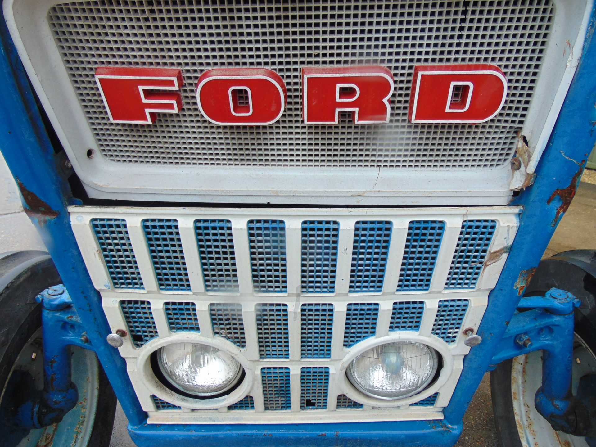 Ford 3000 2WD Tractor - Bild 15 aus 23