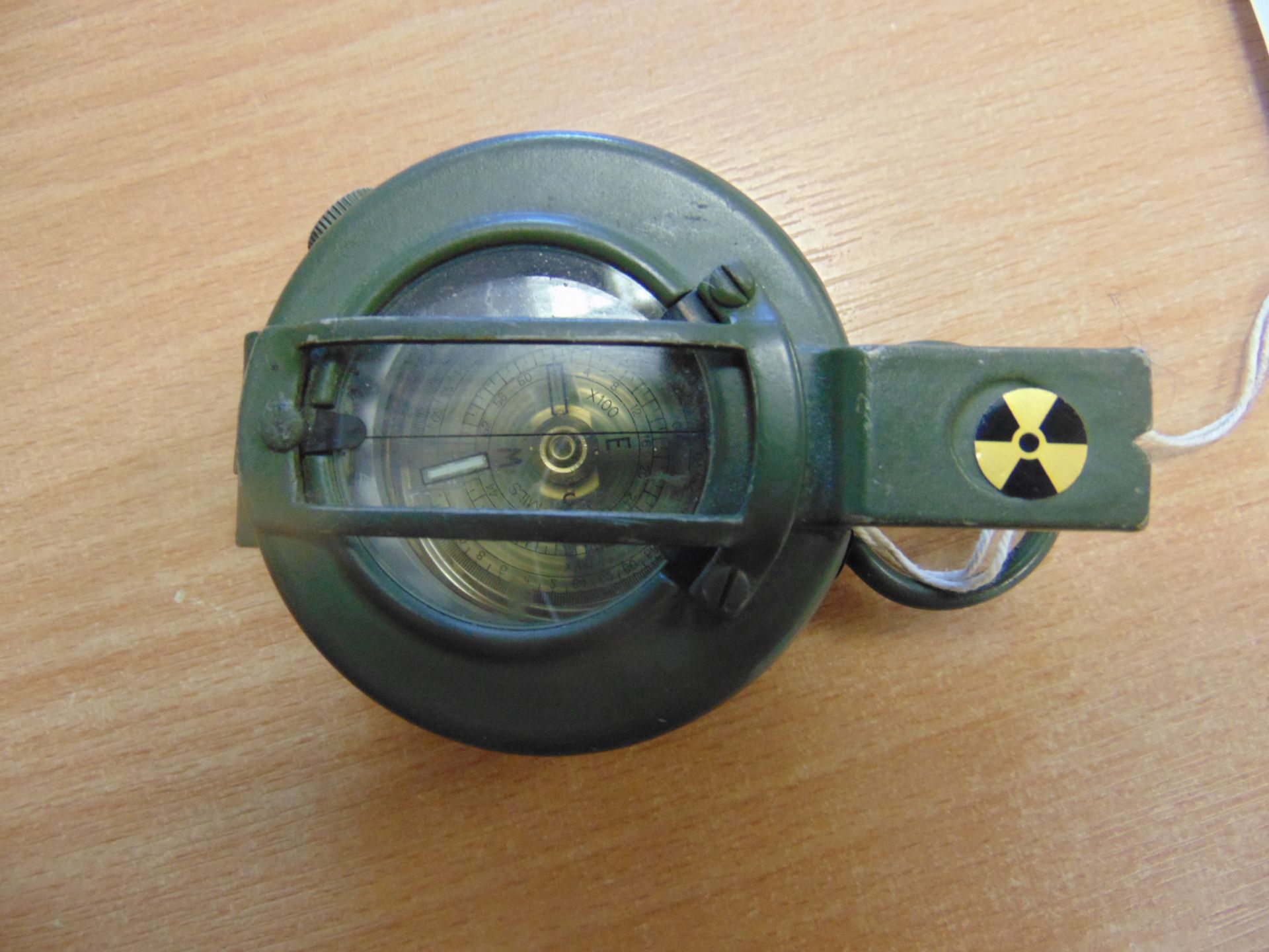 UNISSUED STANLEY PRISMATIC MARCHING COMPASS NATO MARKED. - Image 2 of 6