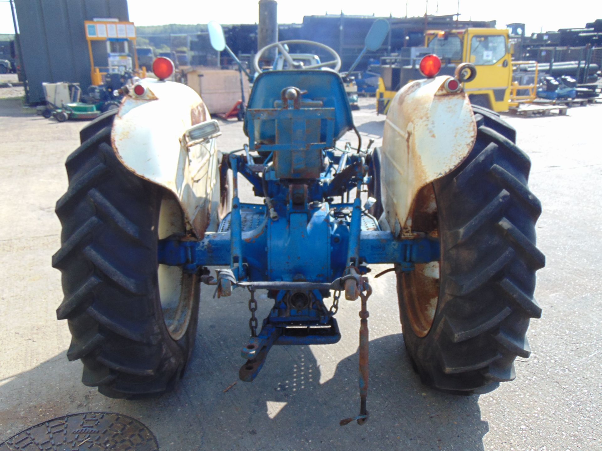Ford 3000 2WD Tractor - Image 8 of 20