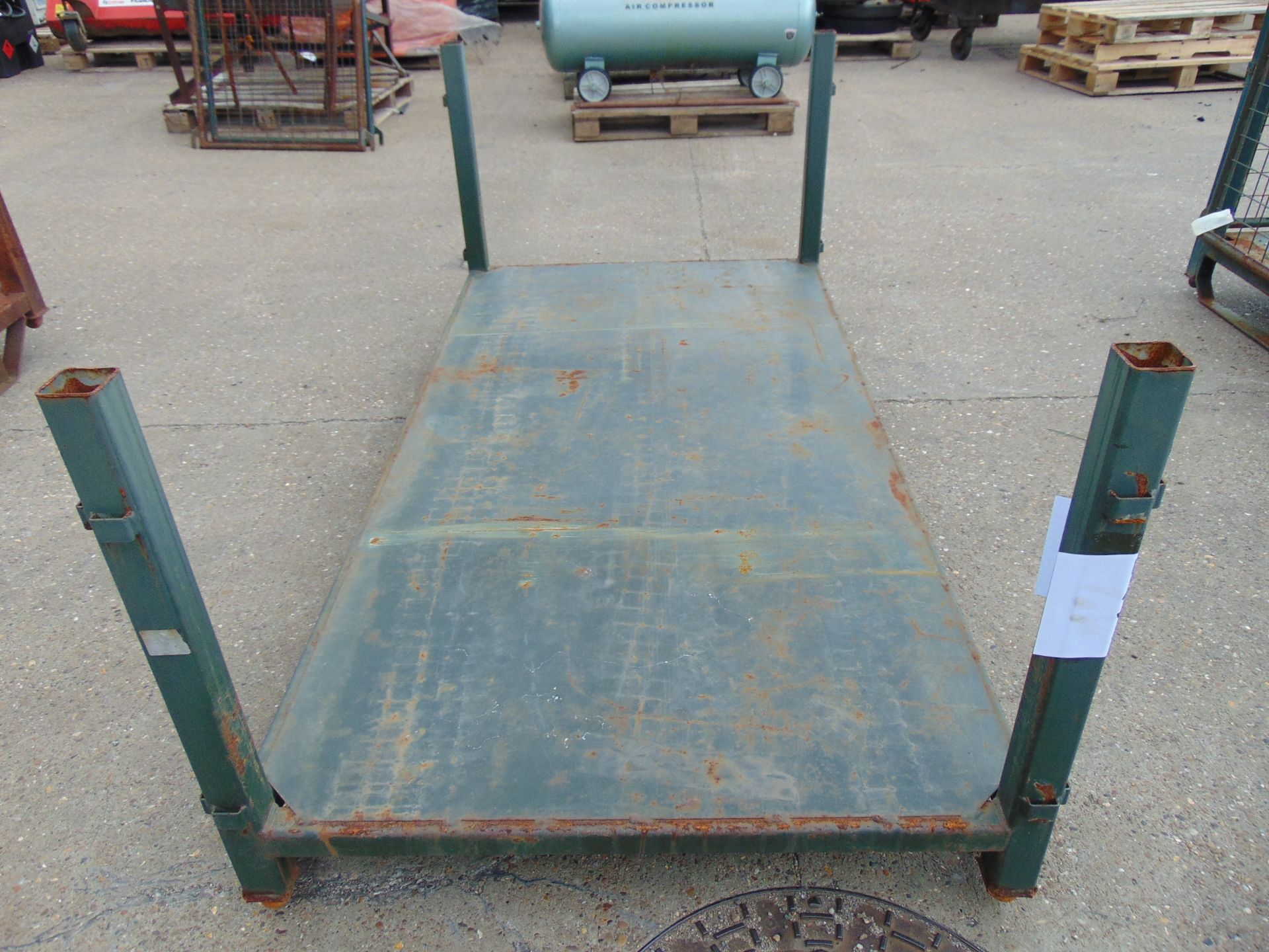 Heavy Duty Metal Stackable Stillage / Post Pallet - Image 3 of 3