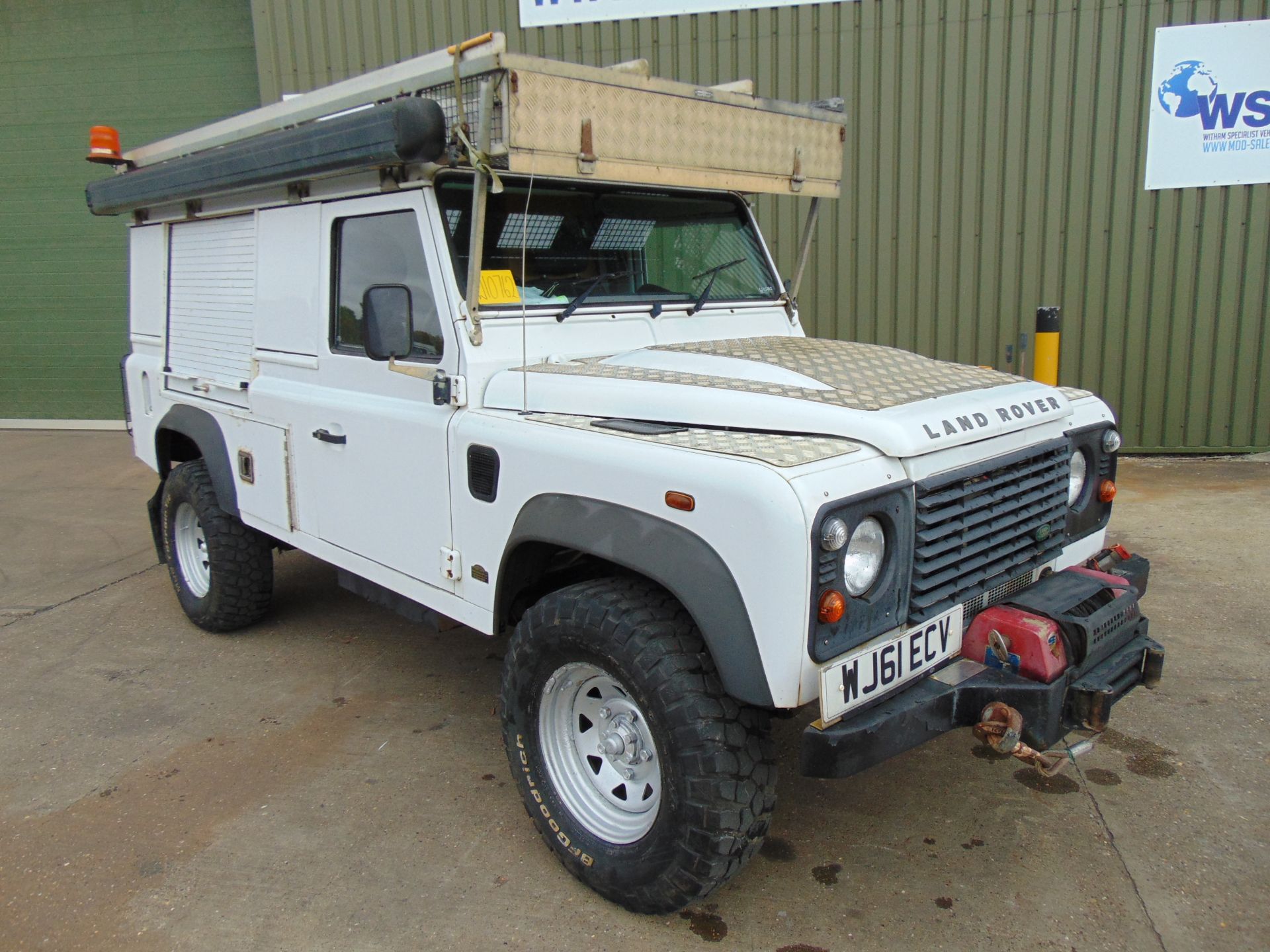 2011 Land Rover Defender 110 Puma hardtop 4x4 Utility vehicle (mobile workshop) - Image 2 of 33