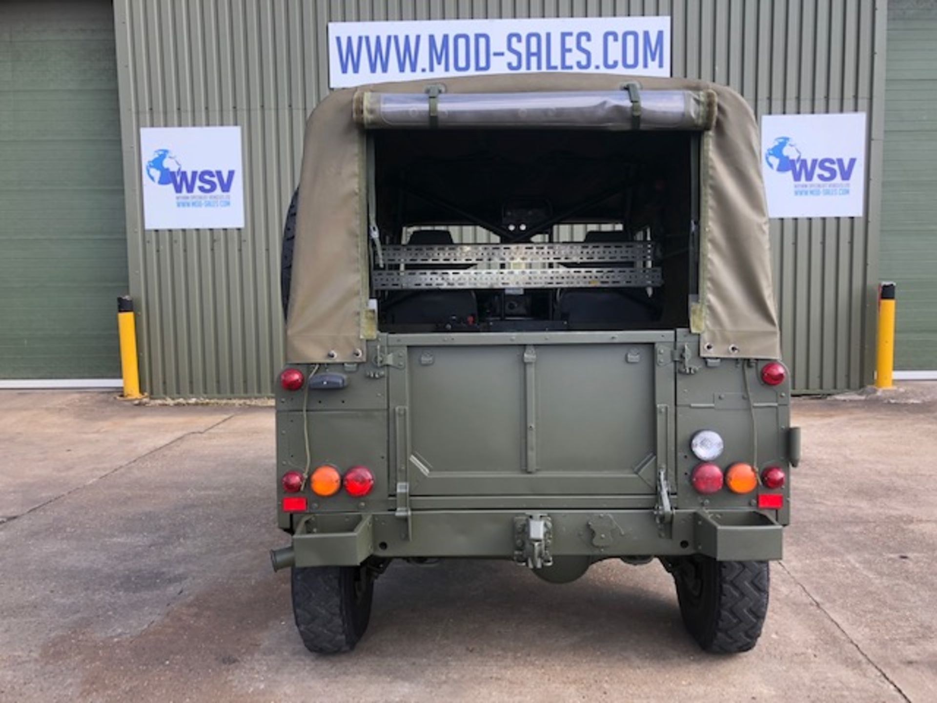 Land Rover Defender 90 Wolf Air Portable Soft Top - Image 13 of 39