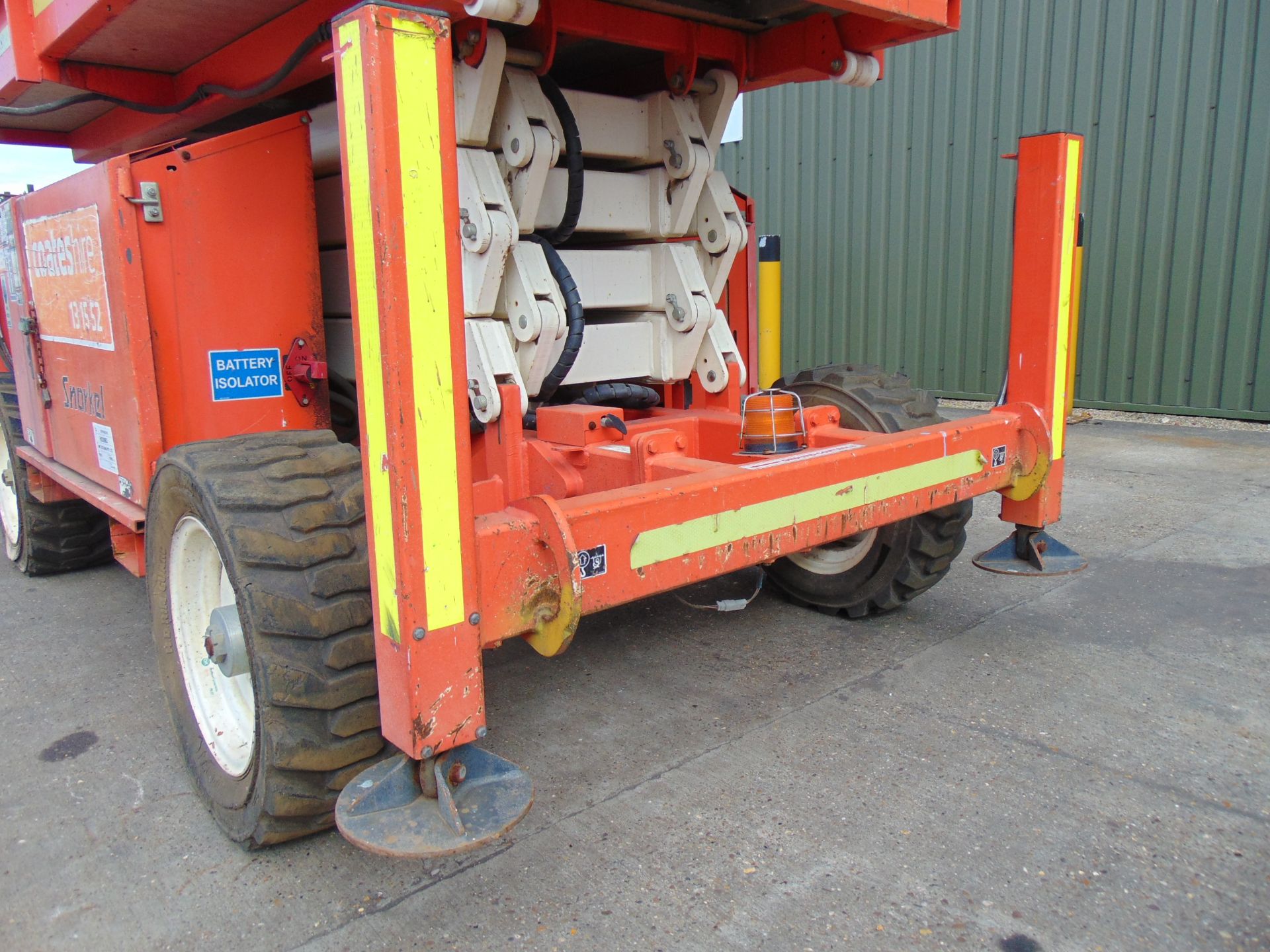 Snorkel SR2770 Rough Terrain Kubota Diesel Scissor Lift / Access Platform only 1,572 Hours! - Bild 13 aus 27