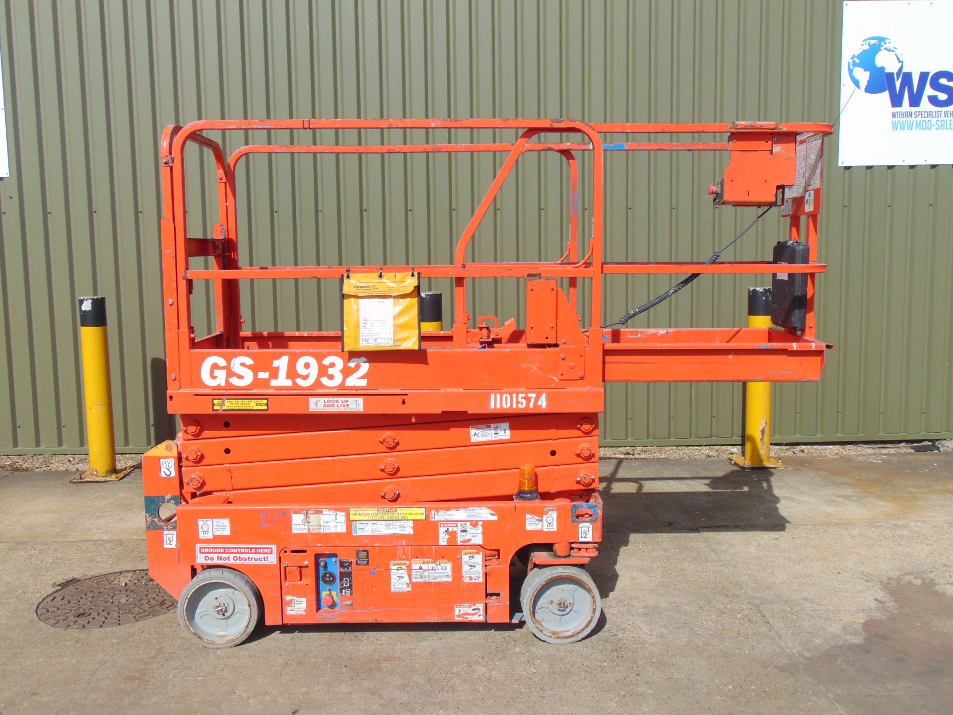 Genie GS1932 Scissor Lift / Cherry Picker / Access Platform - Image 9 of 18