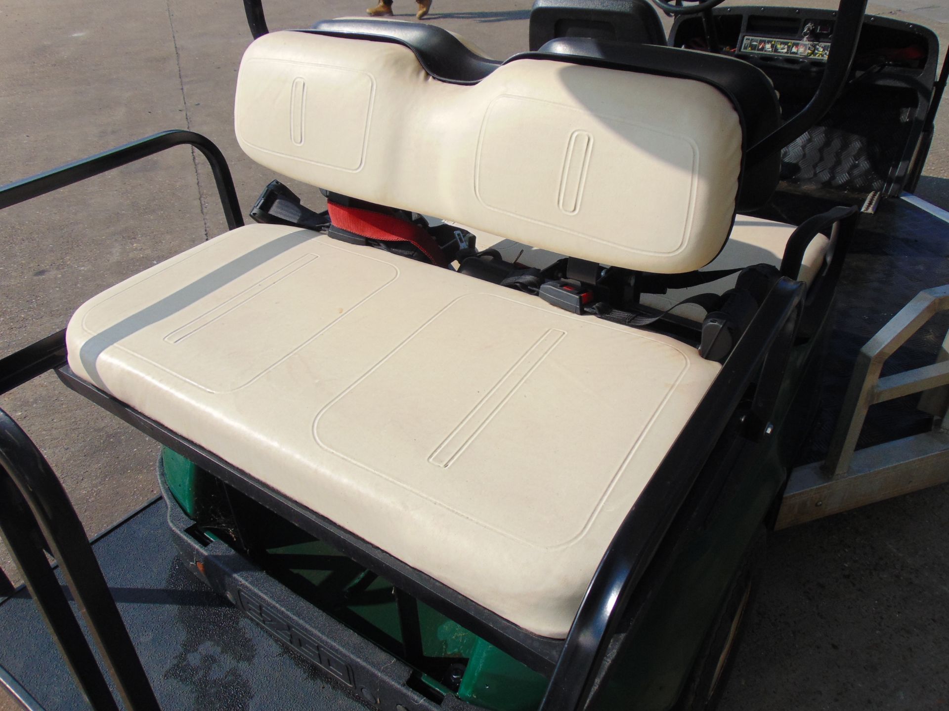 E-Z-GO 5 Seater Golf Buggy / Estate Vehicle c/w Side Loading Ramp - Image 10 of 19