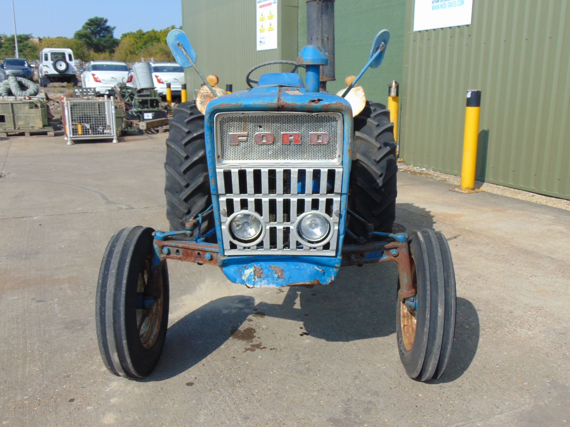 Ford 3000 2WD Tractor - Image 3 of 20