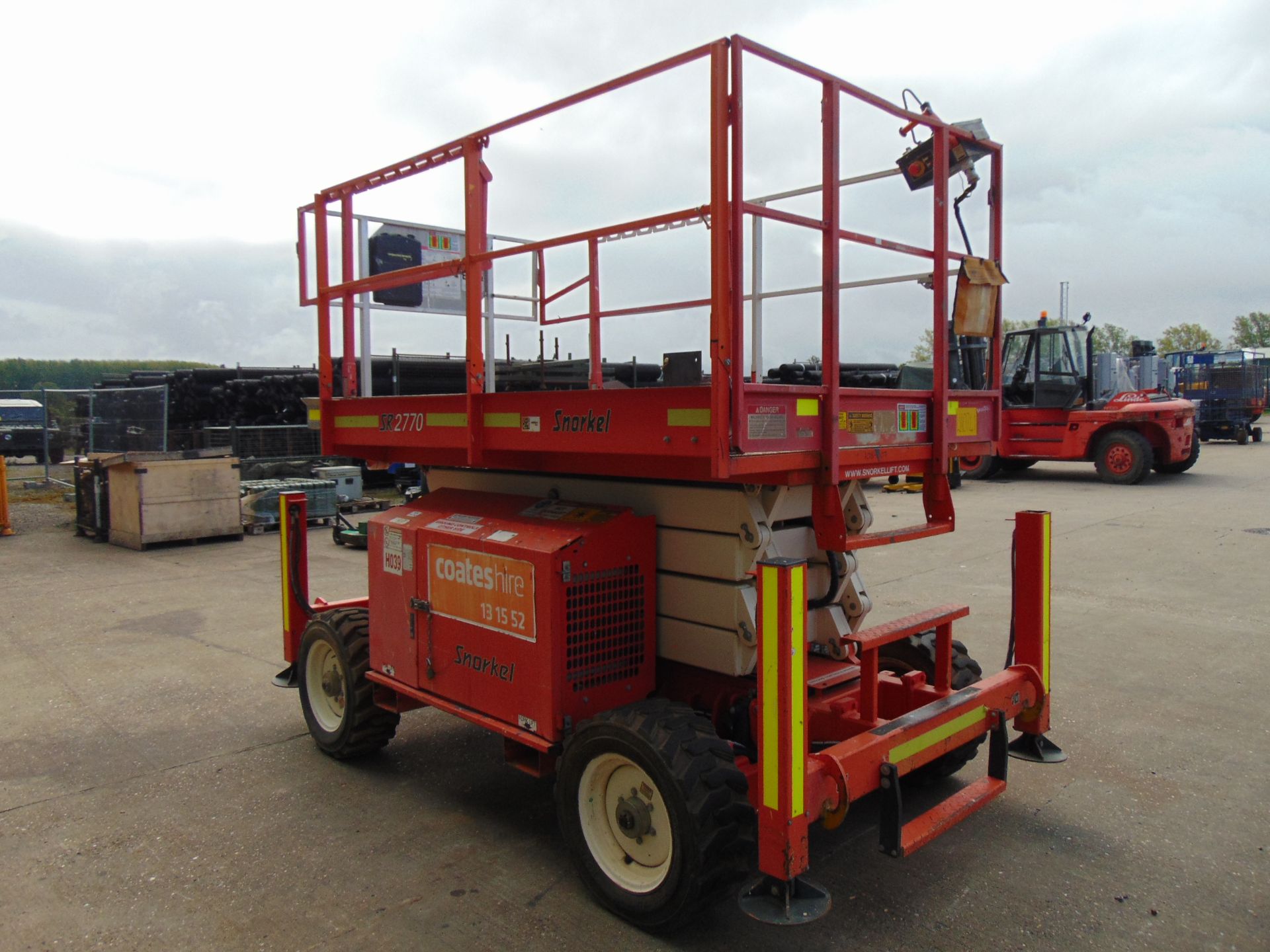 Snorkel SR2770 Rough Terrain Kubota Diesel Scissor Lift / Access Platform only 1,572 Hours! - Bild 8 aus 27