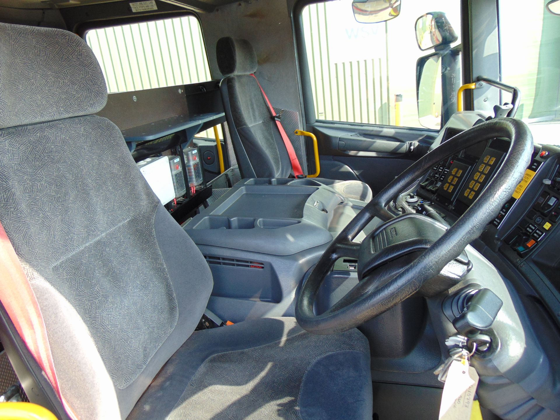 Scania 94D 260 / Emergency One Fire Engine Exceptionally Clean ONLY 68,050km! - Image 37 of 48