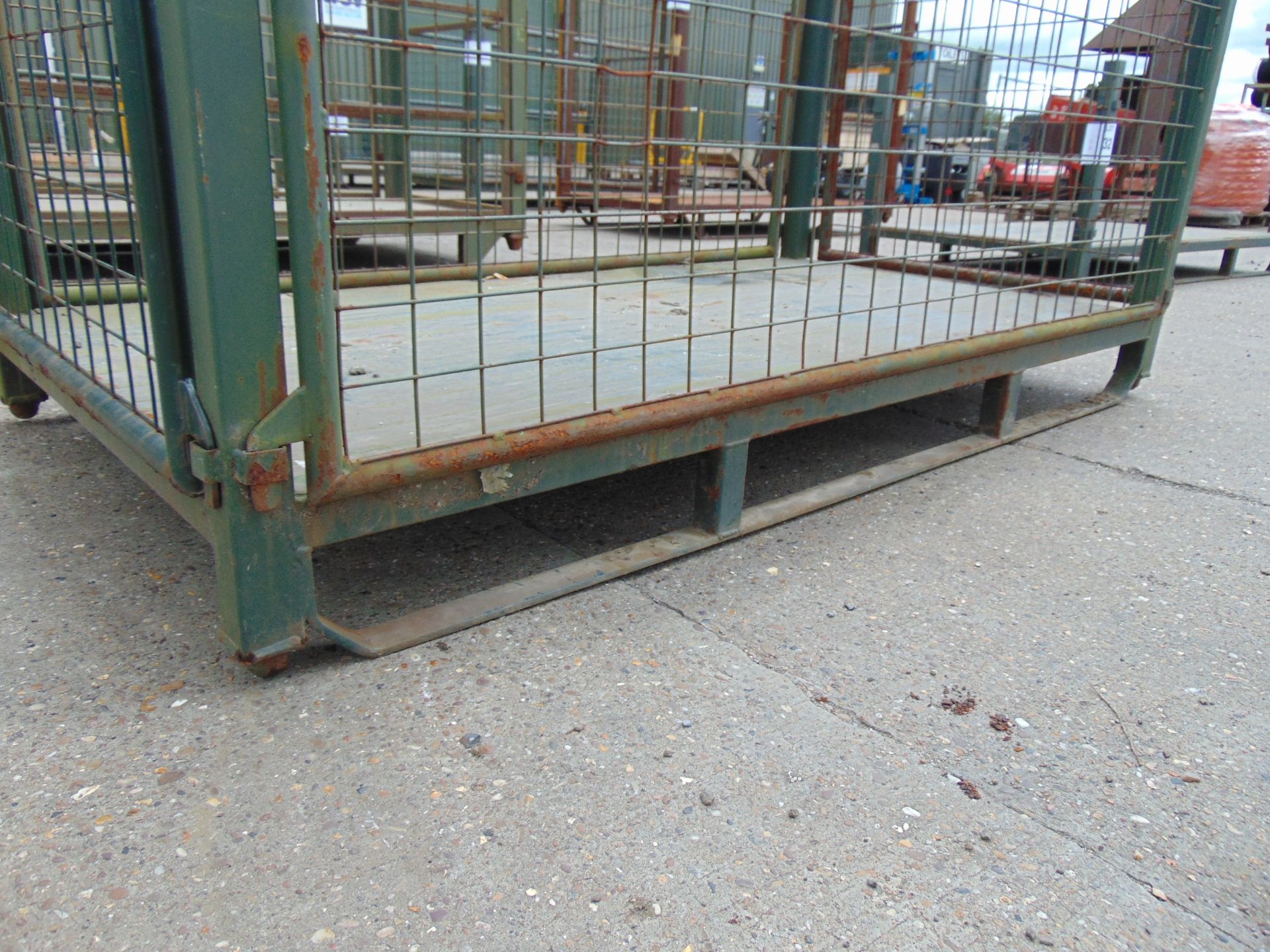 Heavy Duty Metal Stackable Stillage / Post Pallet - Image 2 of 3