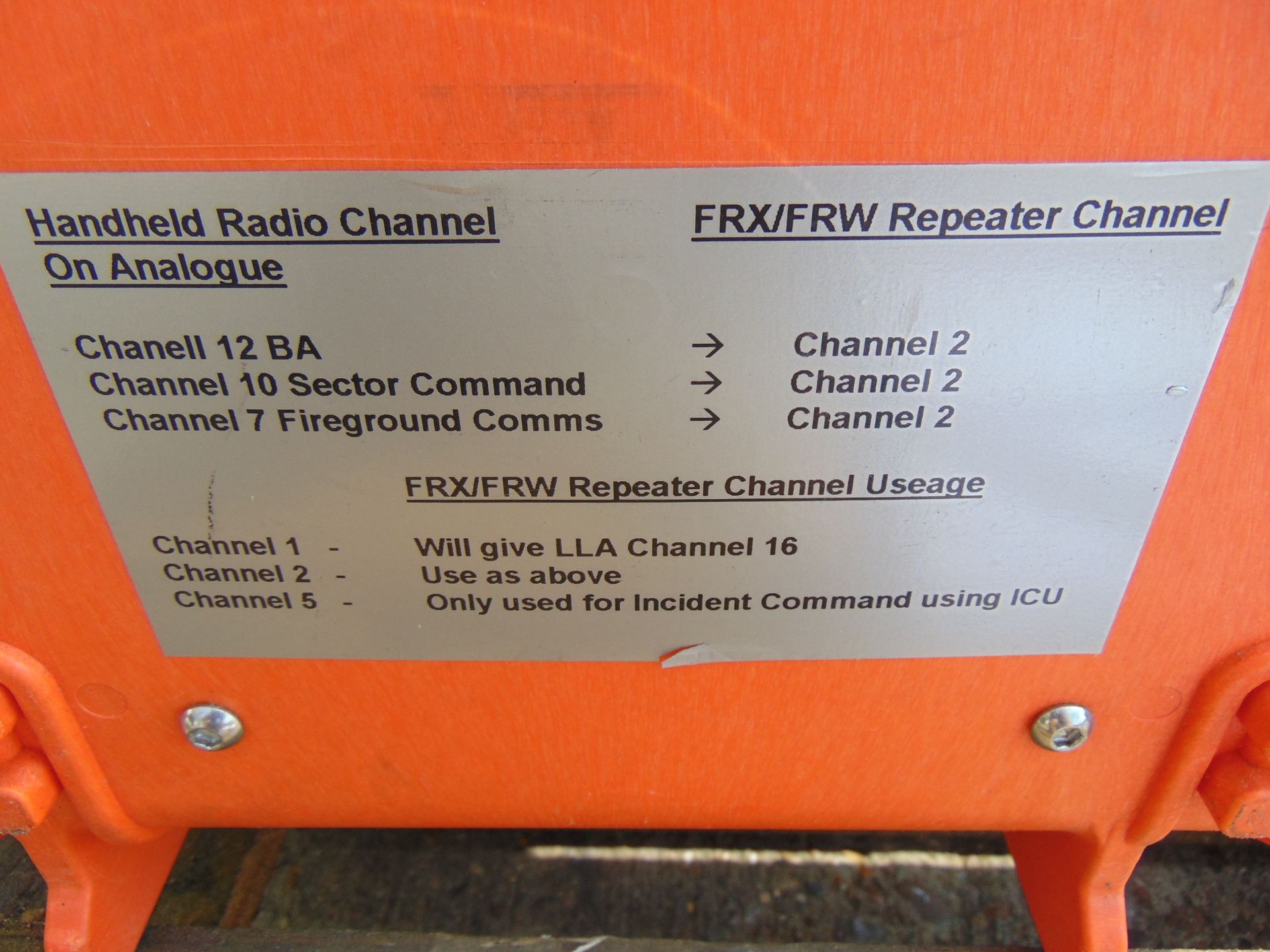 Fern Lightweight FRW-1 UHF 400-440 MHz Portable Repeater - Image 5 of 5