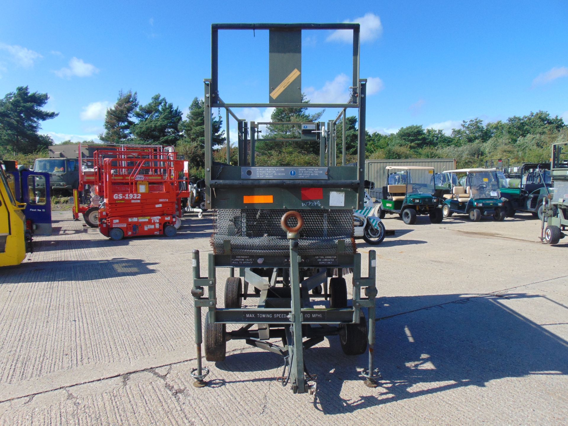 RAF Maintenance Unit UK Lift Hydraulic Access Platform SWL 272 Kgs - Image 2 of 14